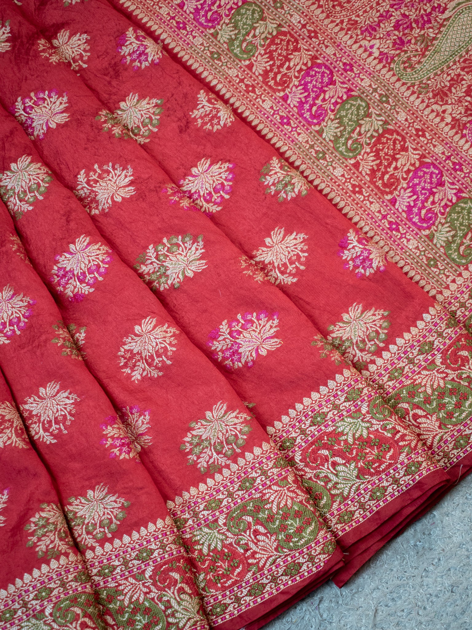 Banarasi Semi Georgette Saree With Resham Work and Border -Red