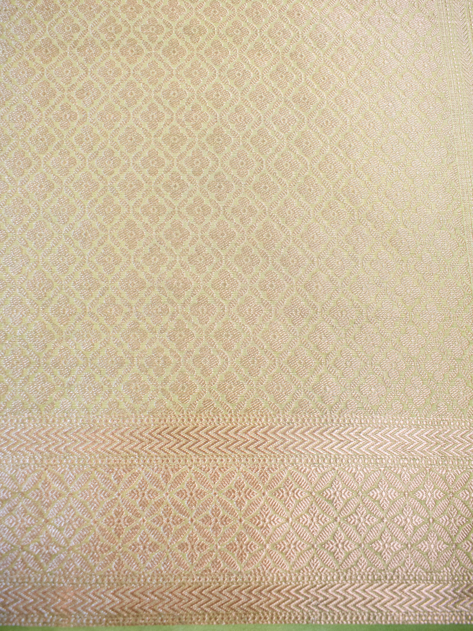 Banarasi Shaded Semi Silk Saree With Heavy Jaal Zari & Meena Weaving-Green