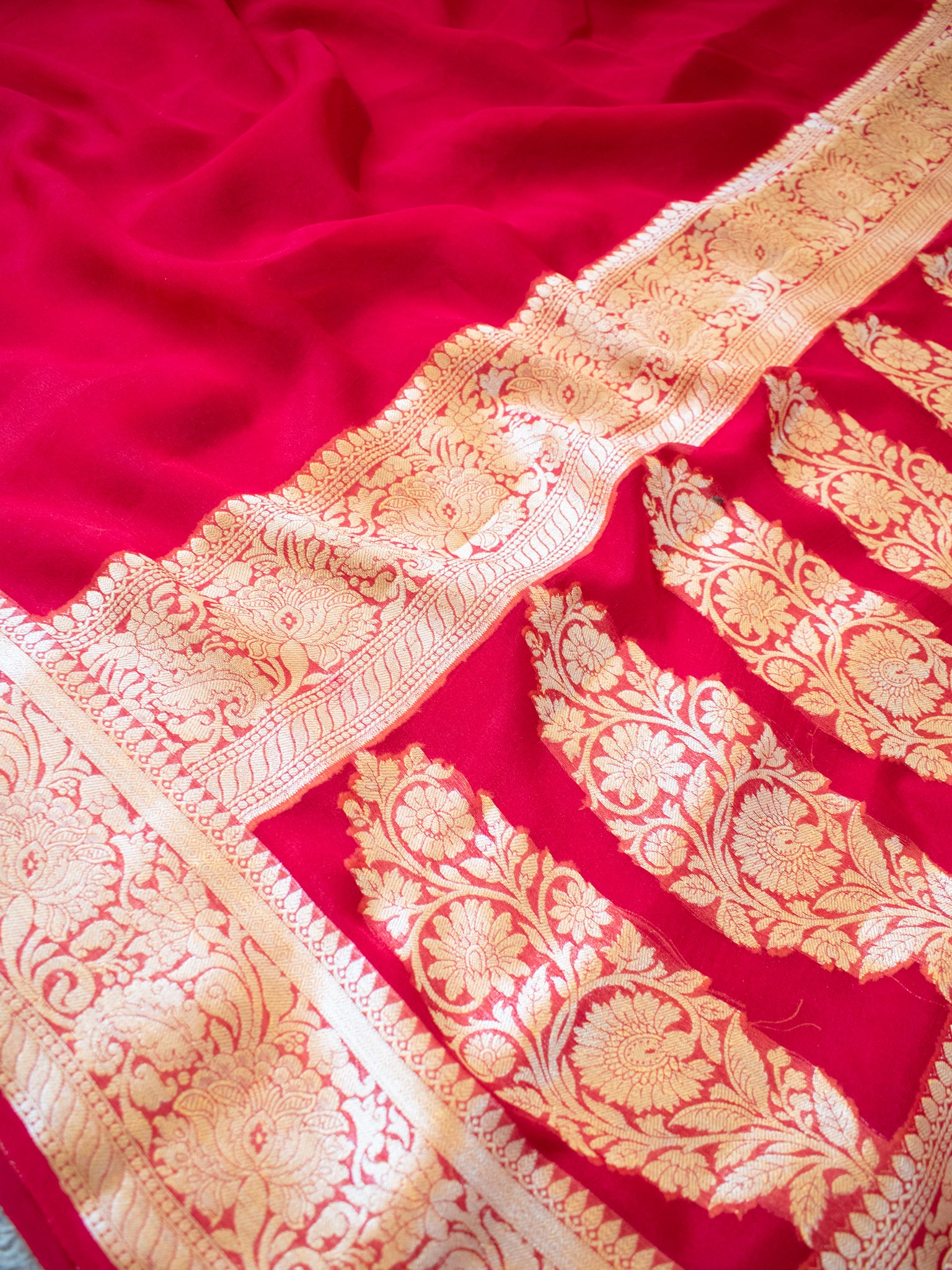 Banarasi Pure Chiffon Saree With Resham Weaving Border - Red