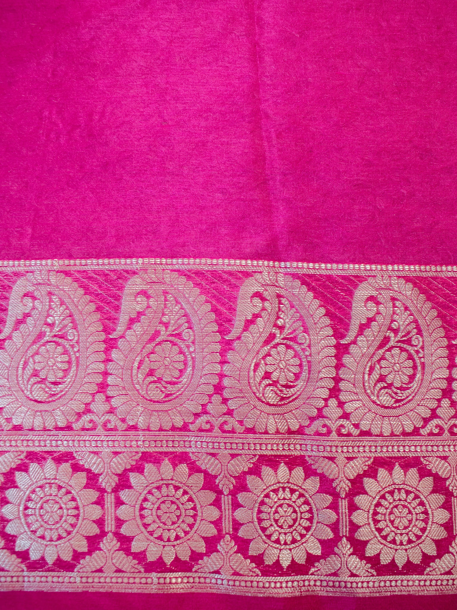 Banarasi Cotton Silk Saree With Silver Zari Weaving & Contrast Border-Off White