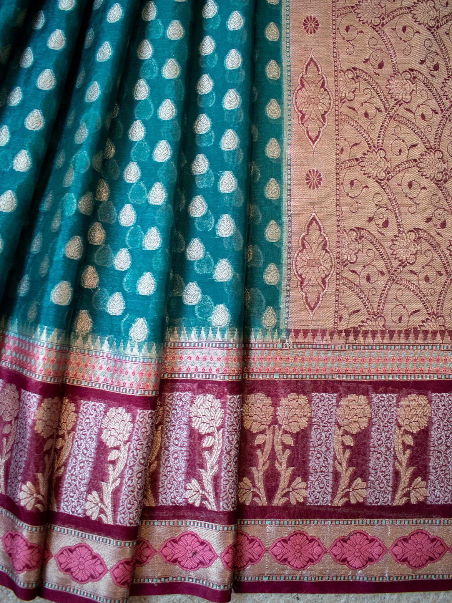 Banarasi Cotton Silk Saree With Buti & Border- Green