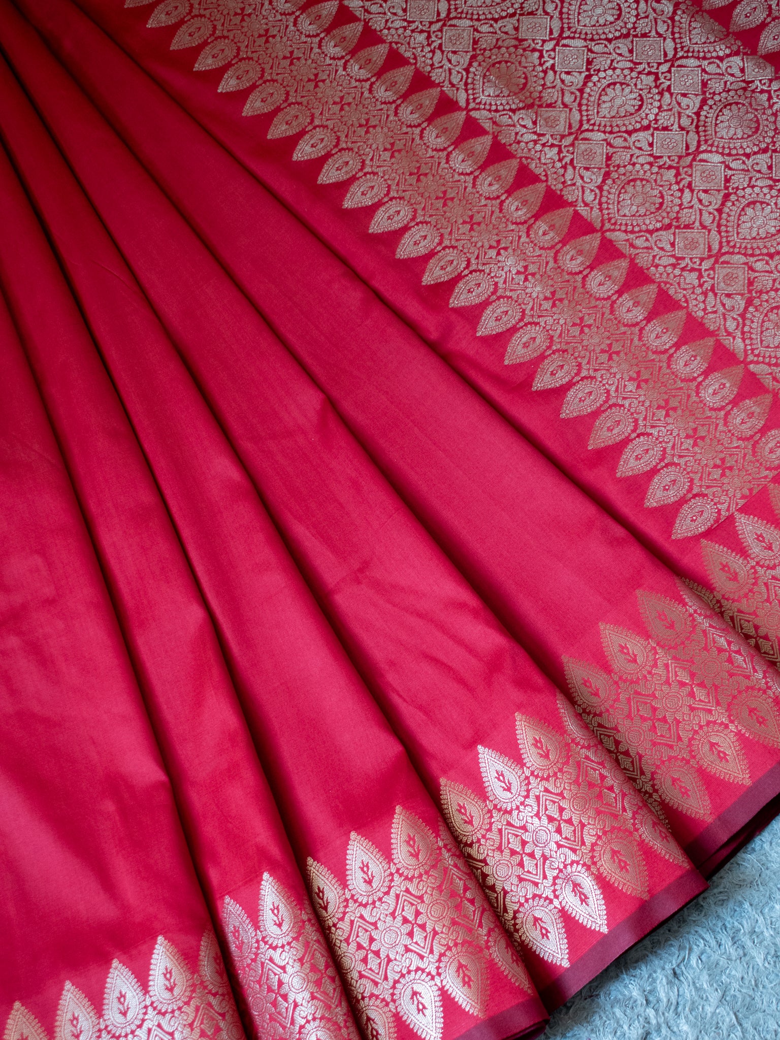 Banarasi Semi Silk Saree With Zari Weaving & Border - Red