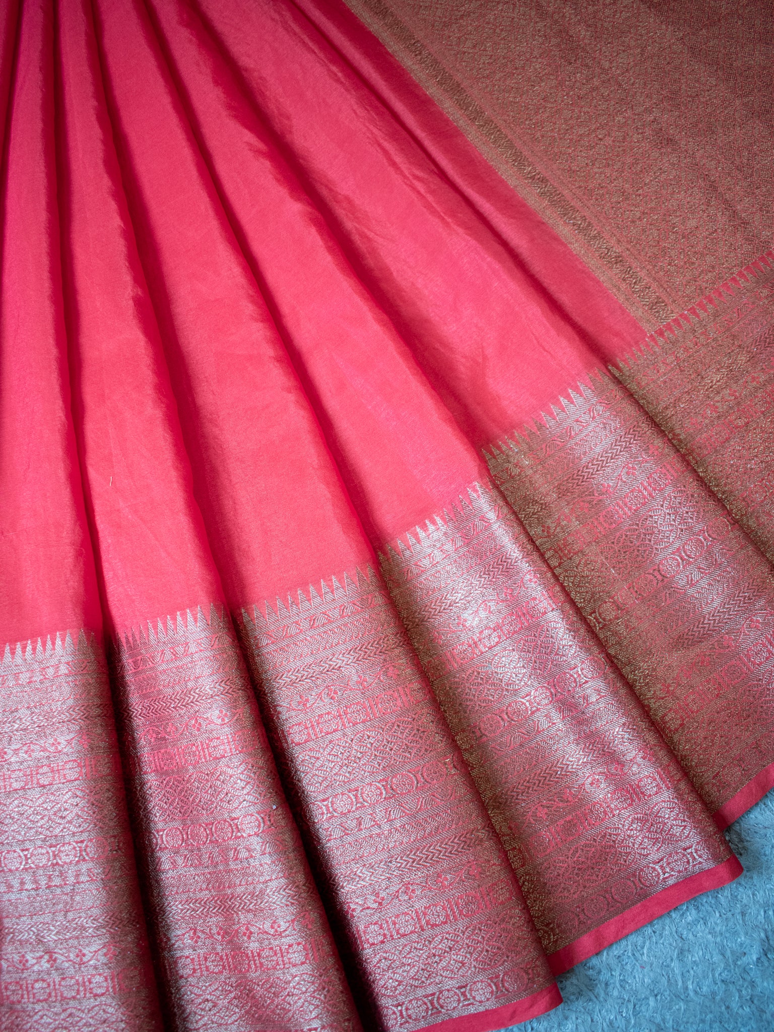 Banarasi Semi Silk Saree With Zari Weaving & Skirt Border-Red