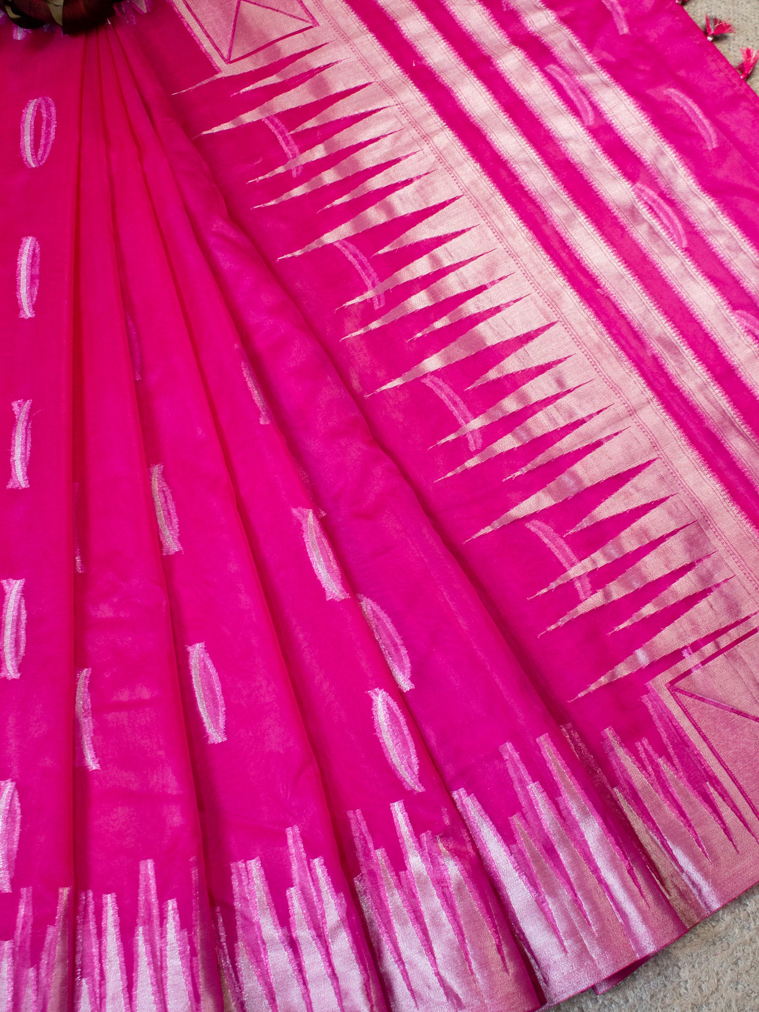 Banarasi Organza Saree With Silver Zari Border-Pink