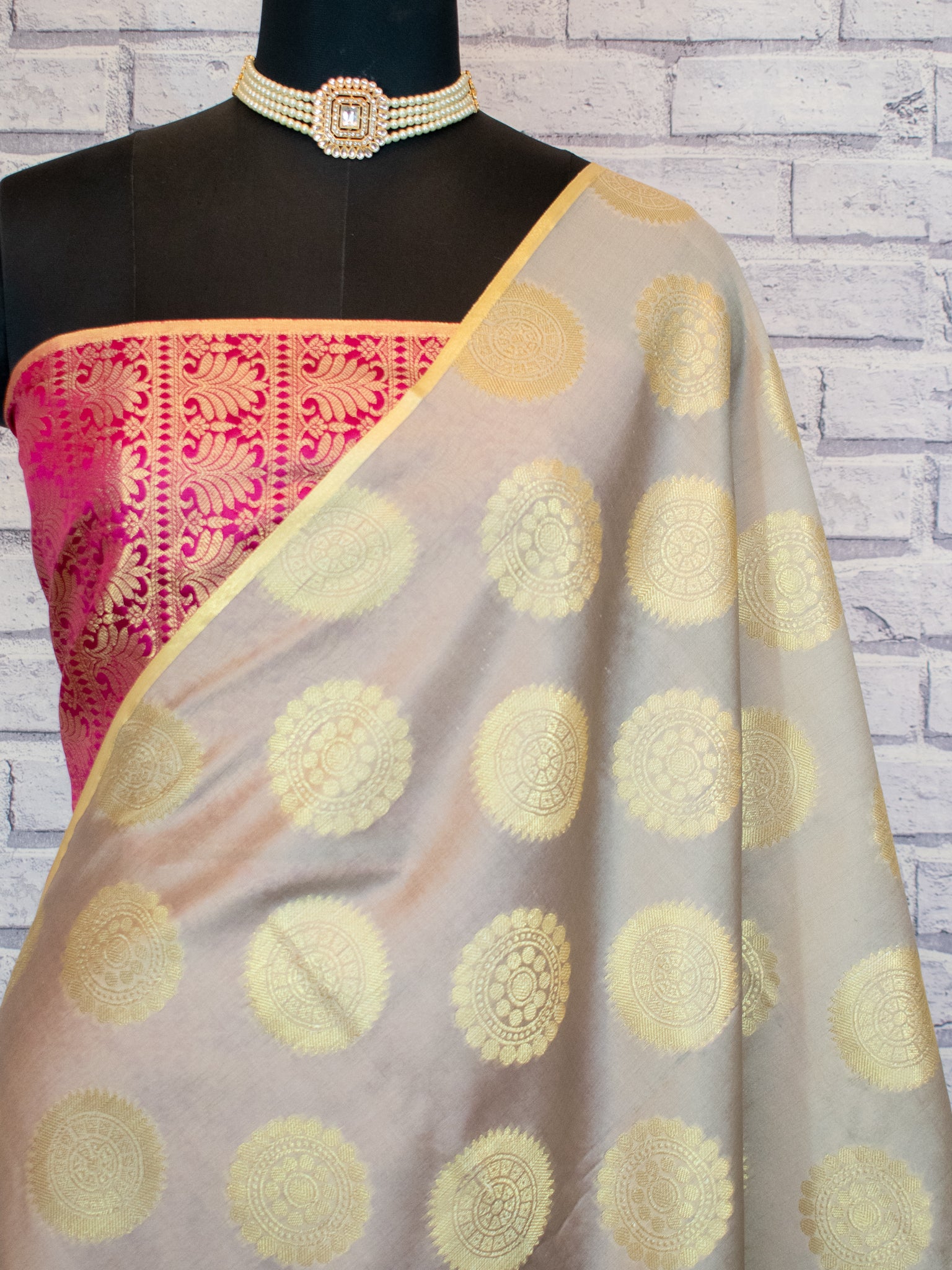 Banarasi Buta Cotton Silk Saree - Grey