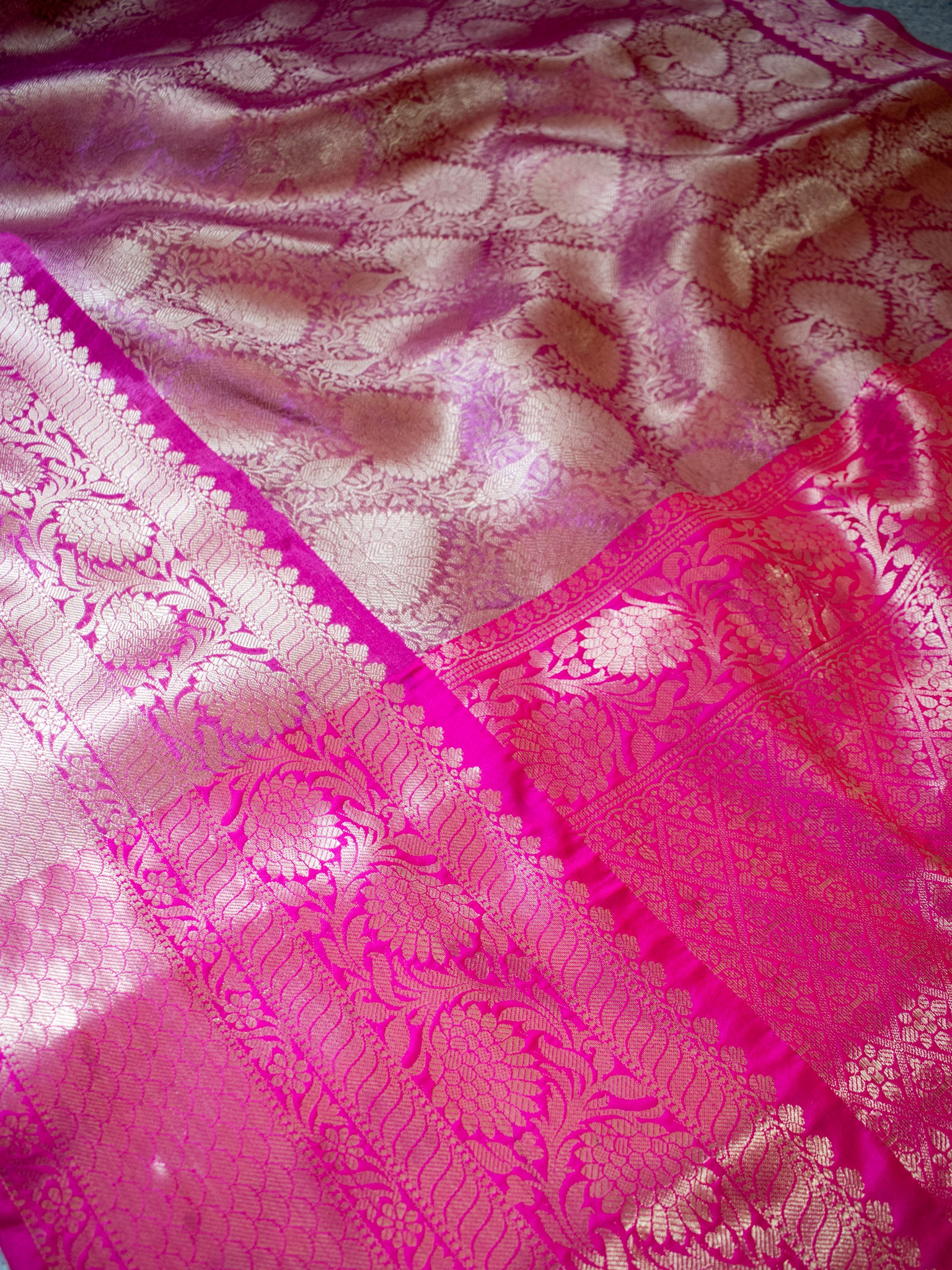 Banarasi Kora Muslin Saree With Zari Weaving & Border- Pink