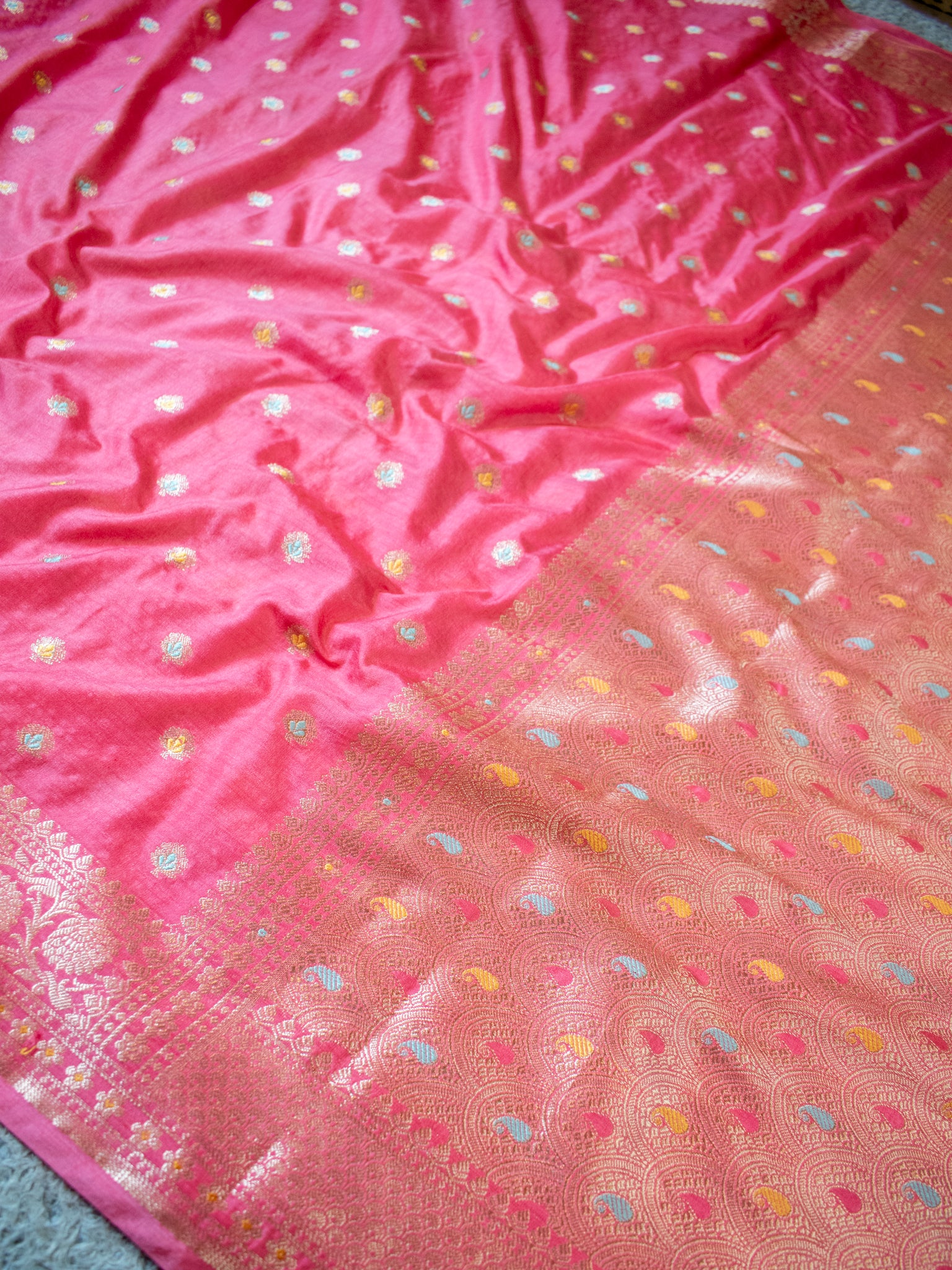 Banarasi Semi Silk Saree With Zari Weaving & Border-Pink
