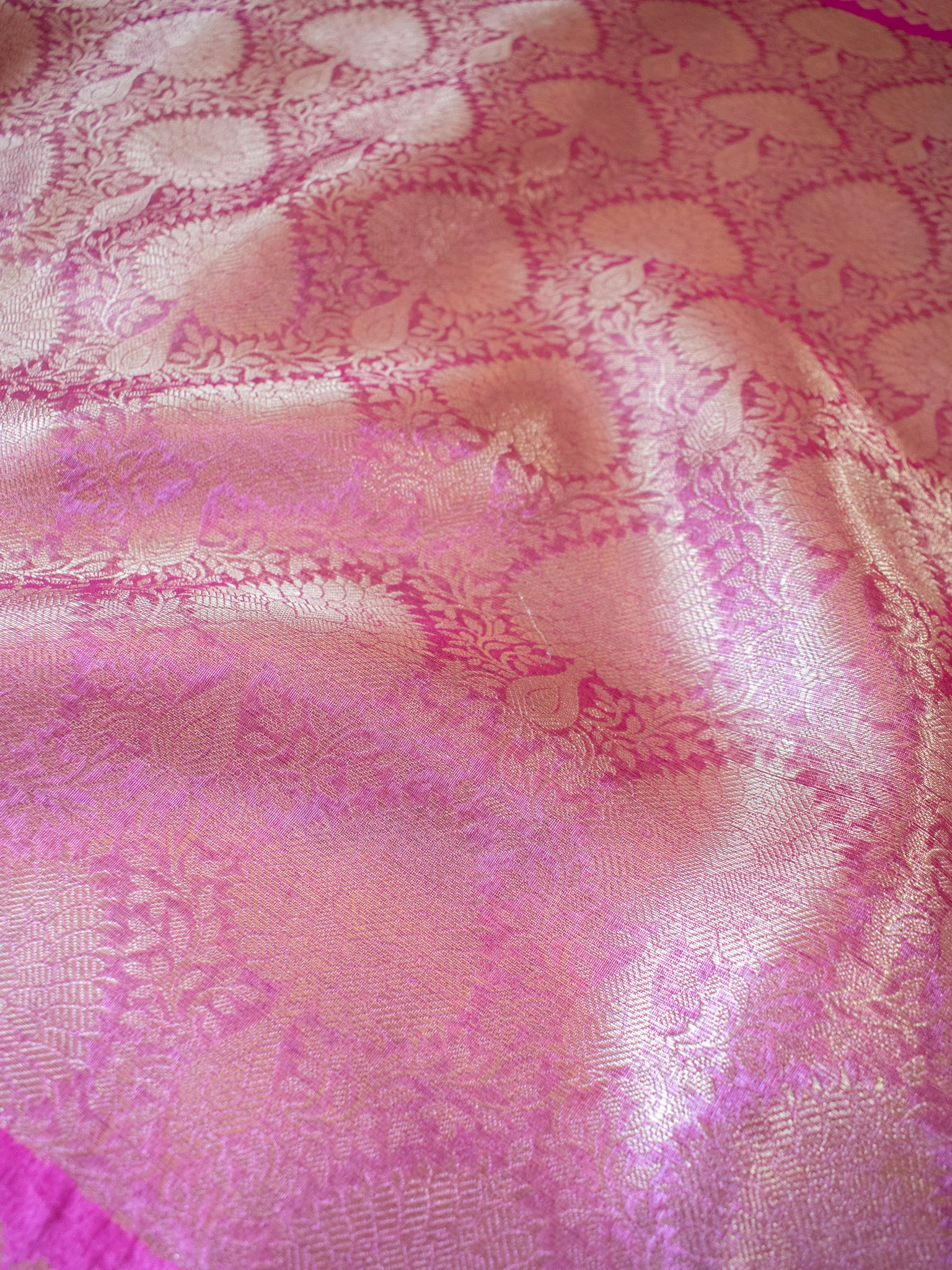 Banarasi Kora Muslin Saree With Zari Weaving & Border- Pink