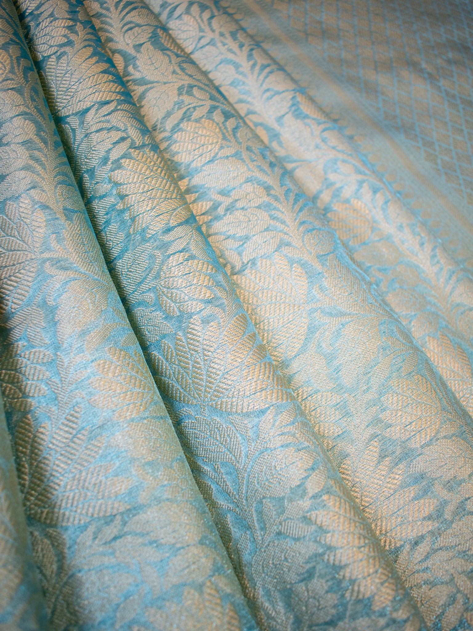 Banarasi Tissue Saree With Lace Border - Aqua Blue