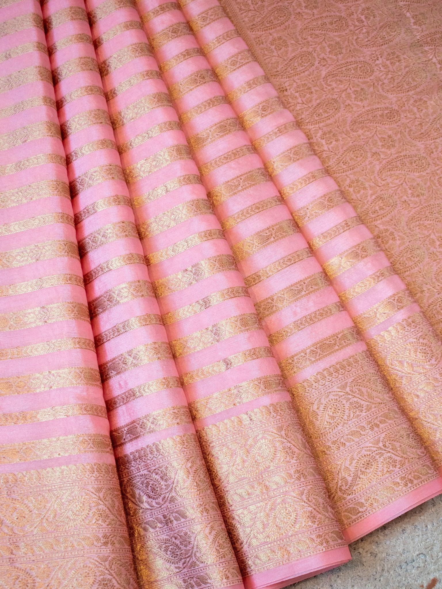 Banarasi Semi Cotton Saree Antique Weaving & Border- Pink