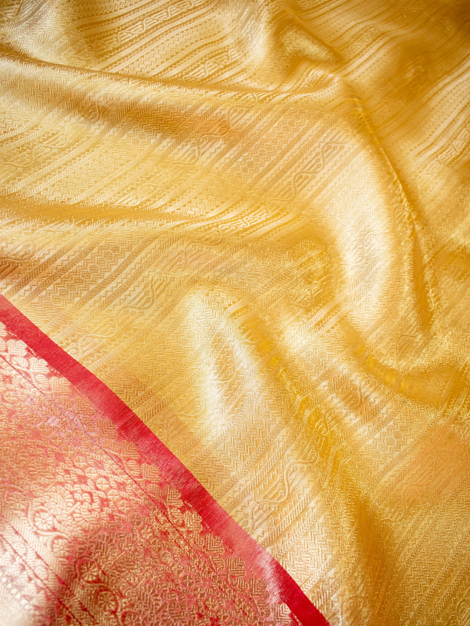 Banarasi Kora Muslin Saree With Zari Weaving & Contrast Border- Gold