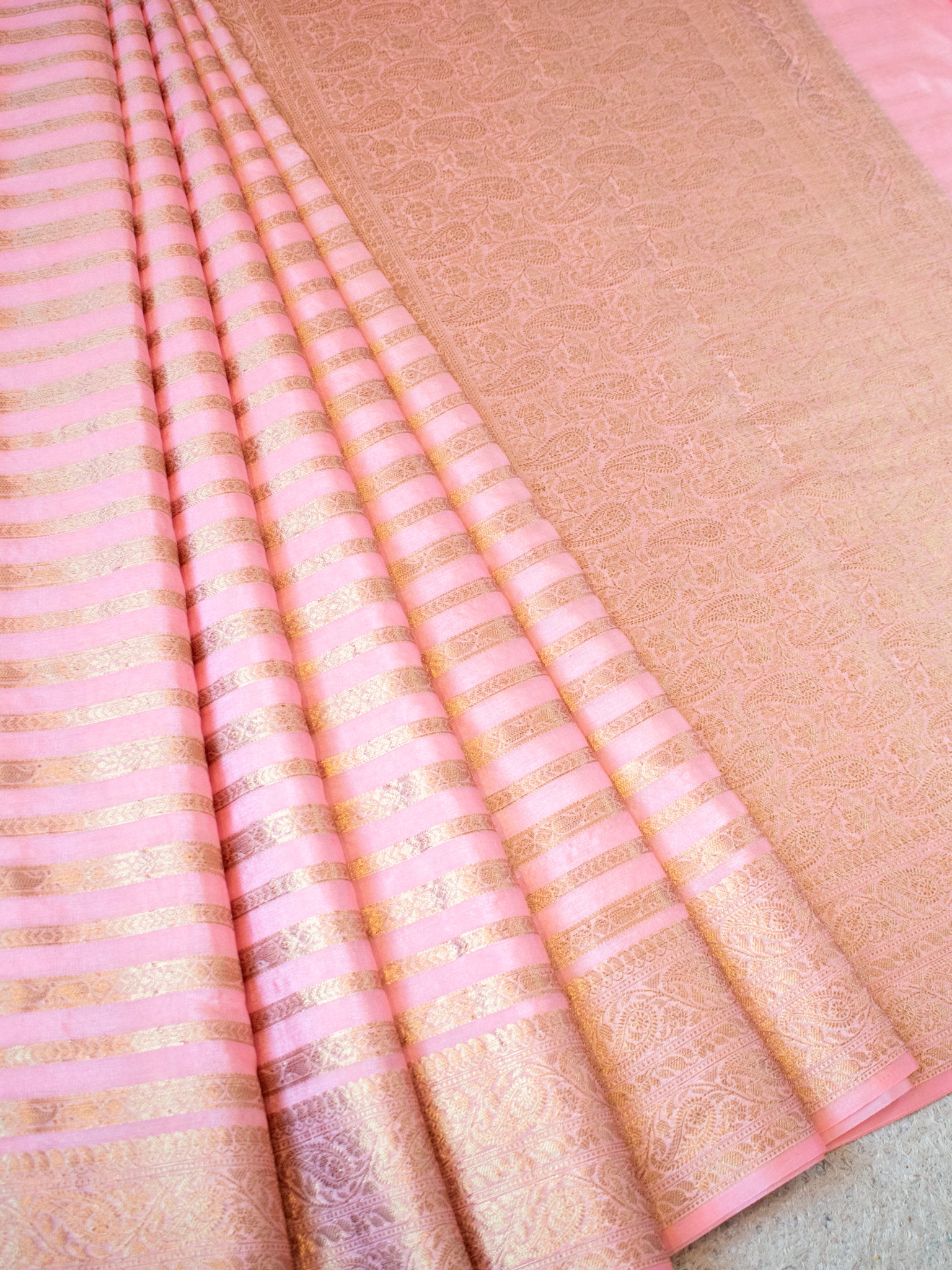 Banarasi Semi Cotton Saree Antique Weaving & Border- Pink