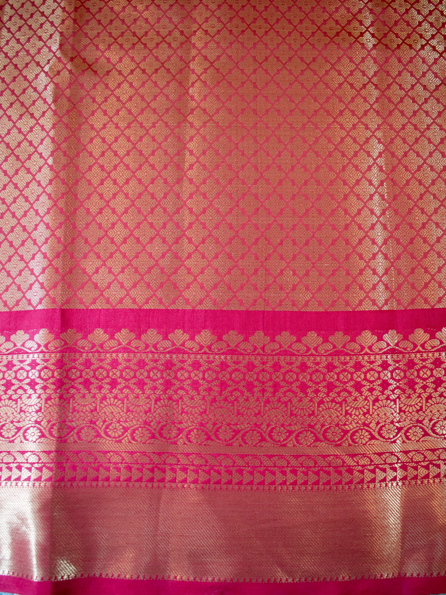 Banarasi Kora Muslin Saree With Zari Weaving & Contrast Border- Gold
