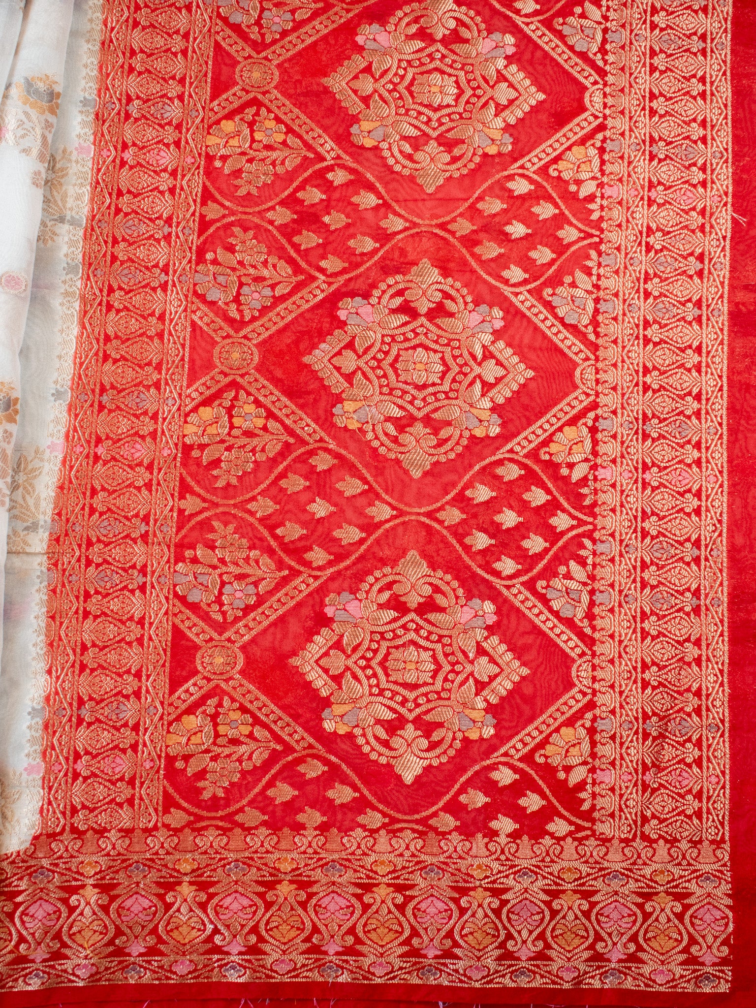 Banarasi Semi Georgette Saree With Contrast Border- White & Red