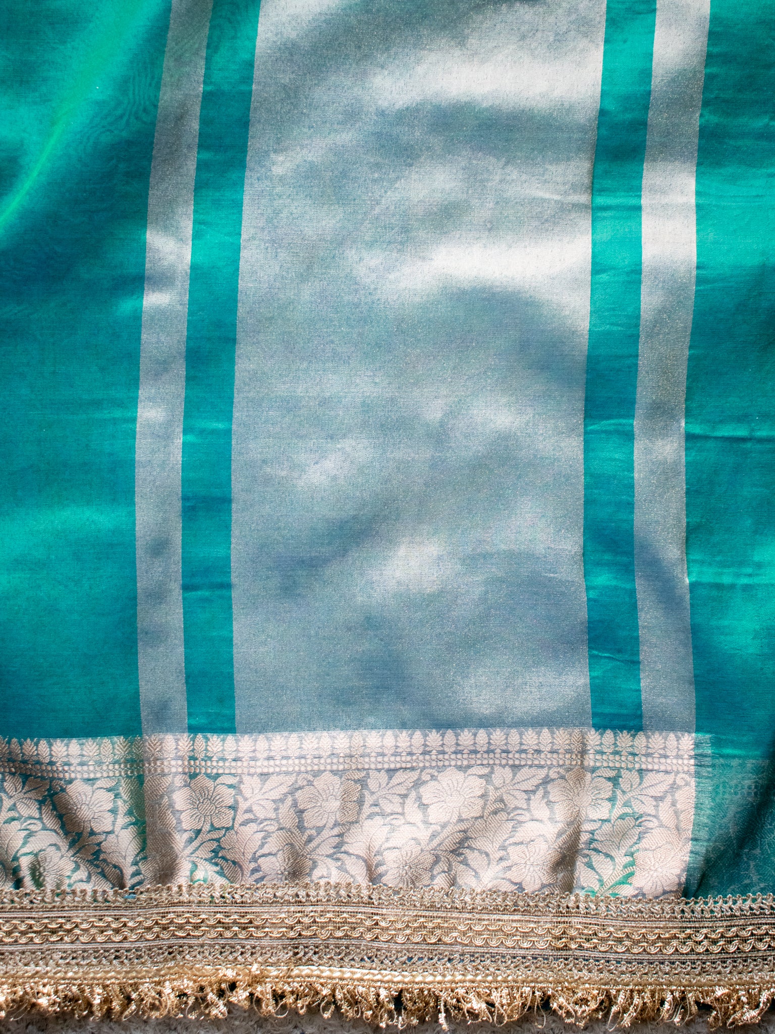 Banarasi Tissue Saree With Zari Weaving & Lace Border - Green