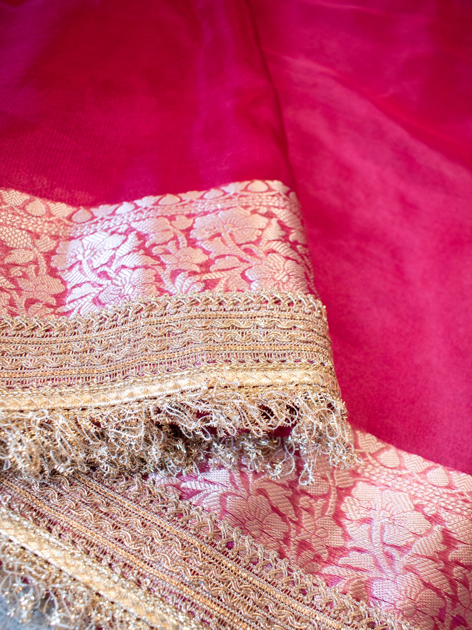 Banarasi Tissue Saree With Silver Zari & Lace Border - Magenta