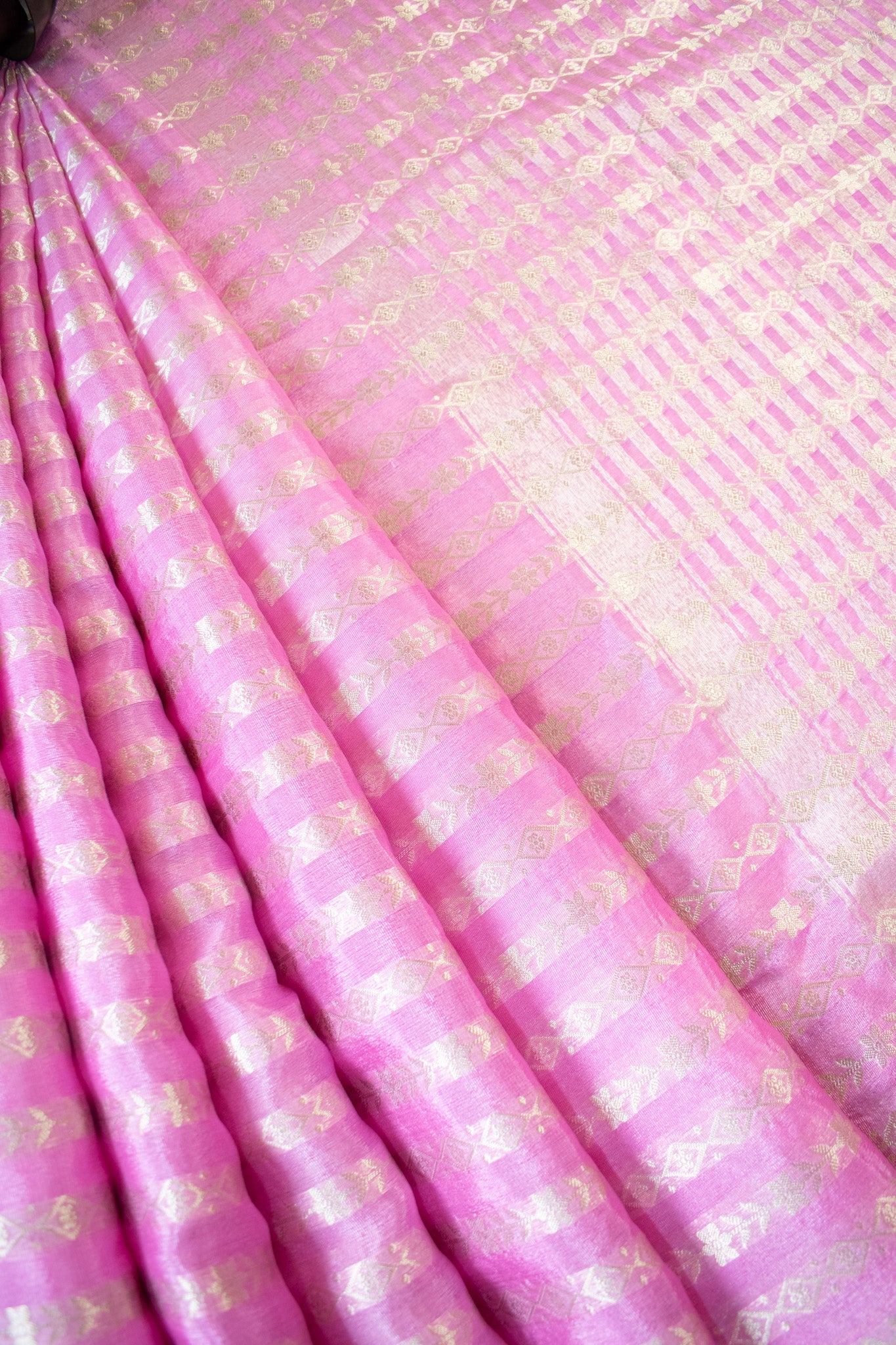 Banarasi Kora Saree With Zari Weaving & Meena Border-Pink