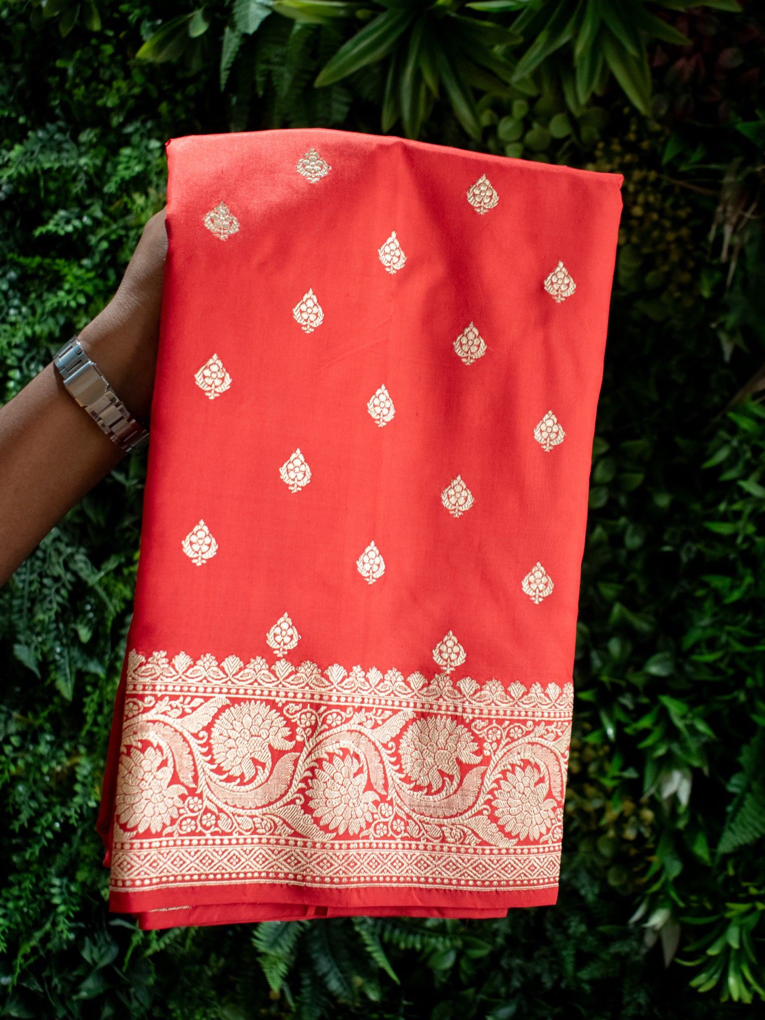 Banarasi Pure Katan Silk Saree With Zari Buti Weaving & Border-Red