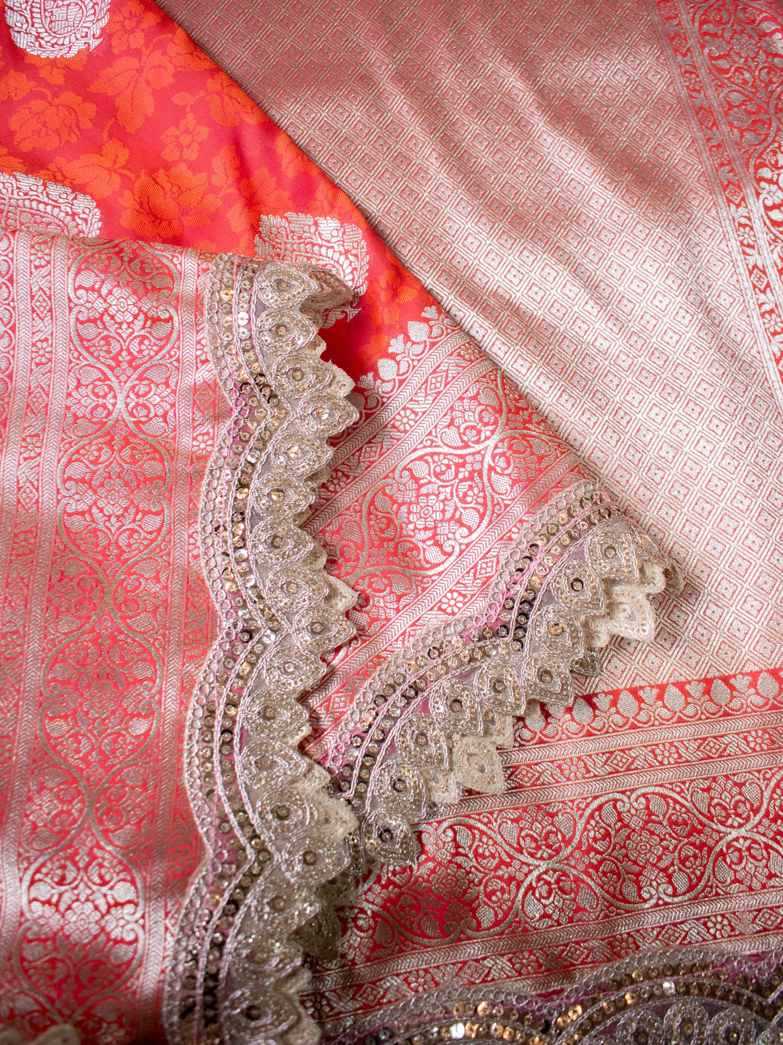 Banarasi Art Katan Silk Saree With Zari Buta Weaving & Tanchoi Weaving & Lace Border