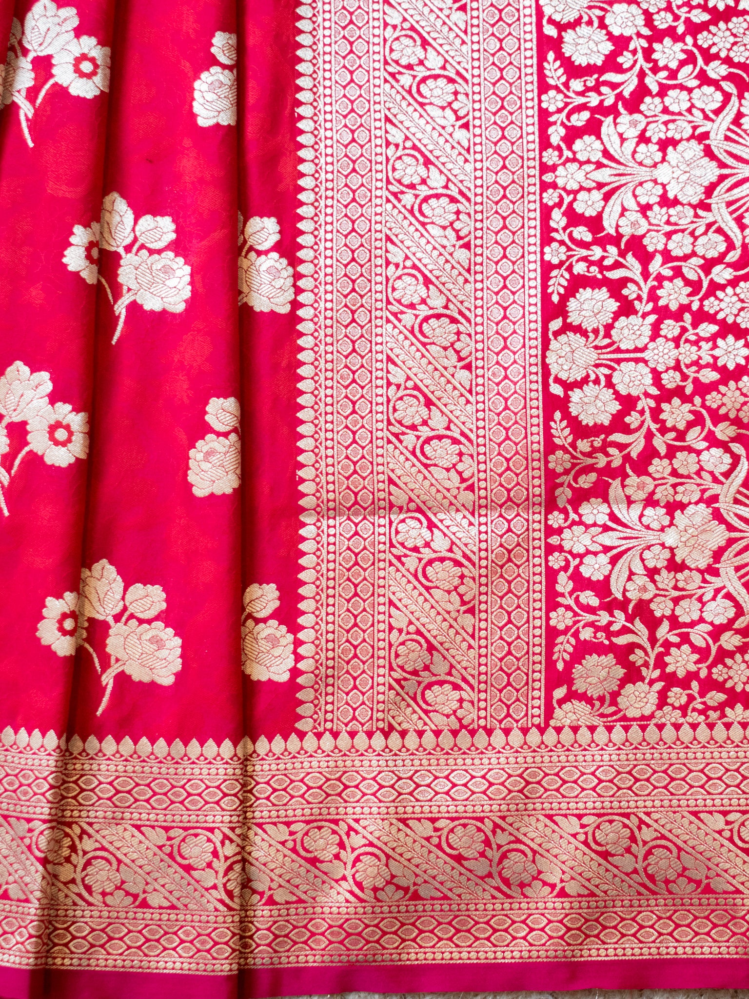 Banarasi Art Katan Silk Saree With Zari Buta Weaving & Tanchoi Weaving- Magenta