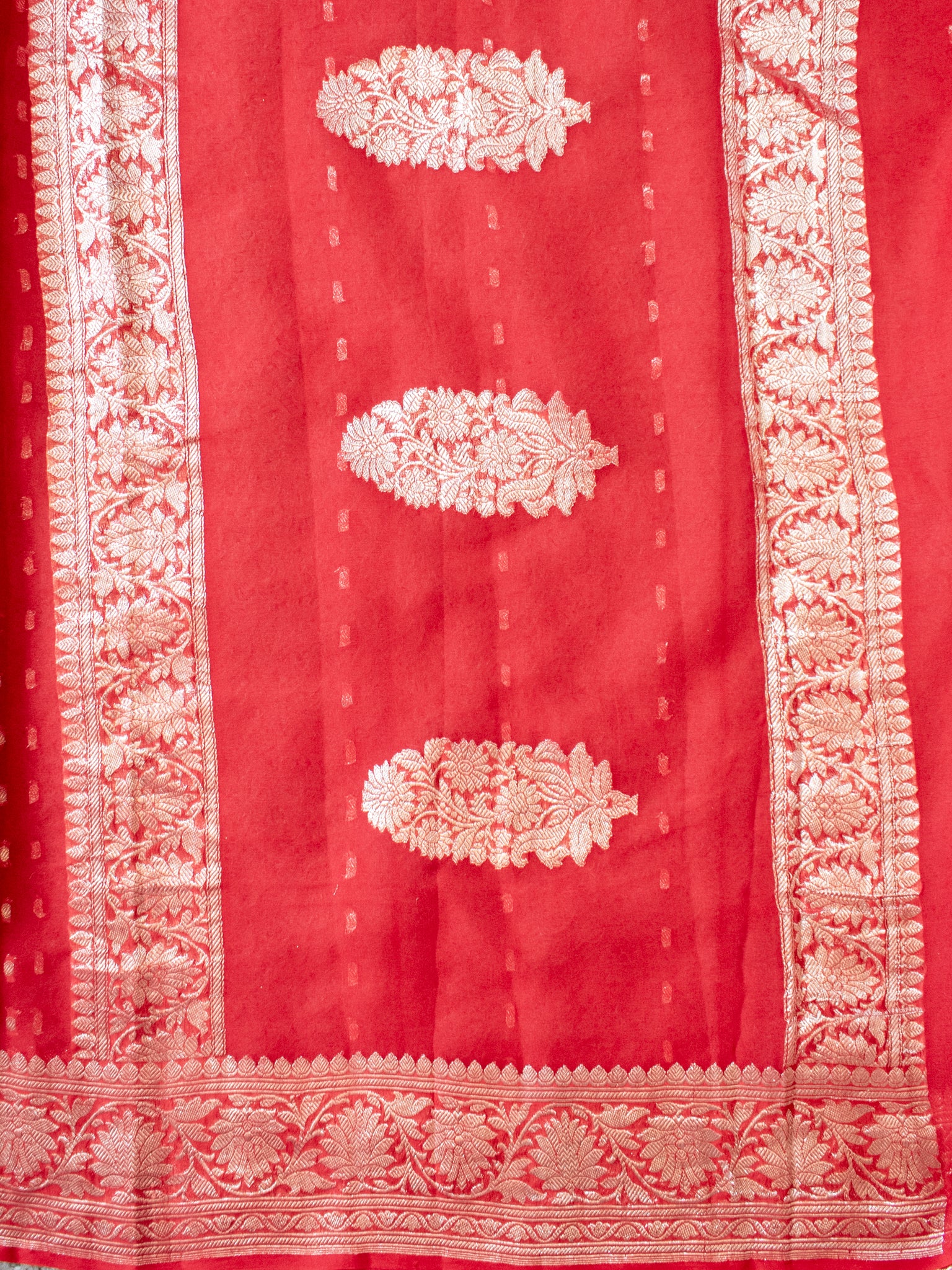 Banarasi Pure Khaddi Georgette Saree With Buti Weaving- Red