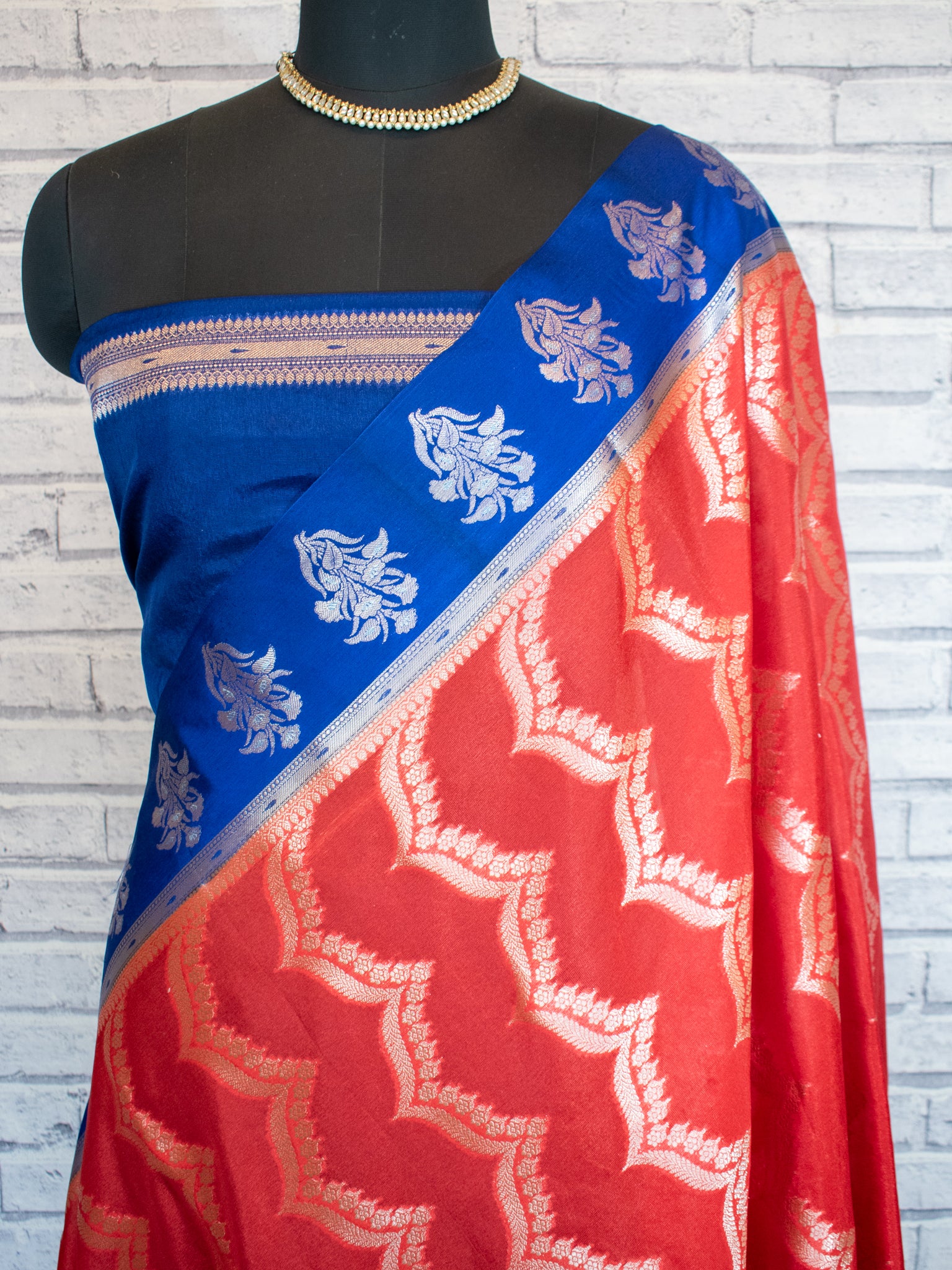 Banarasi Semi Silk Saree With Silver Zari Weaving & Contrast Border- Red