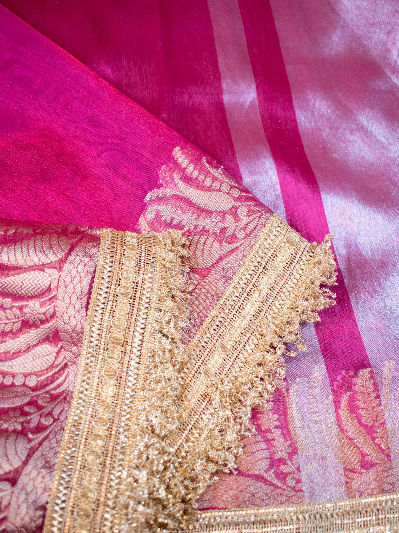 Banarasi Tissue Saree With Lace Border - Magenta