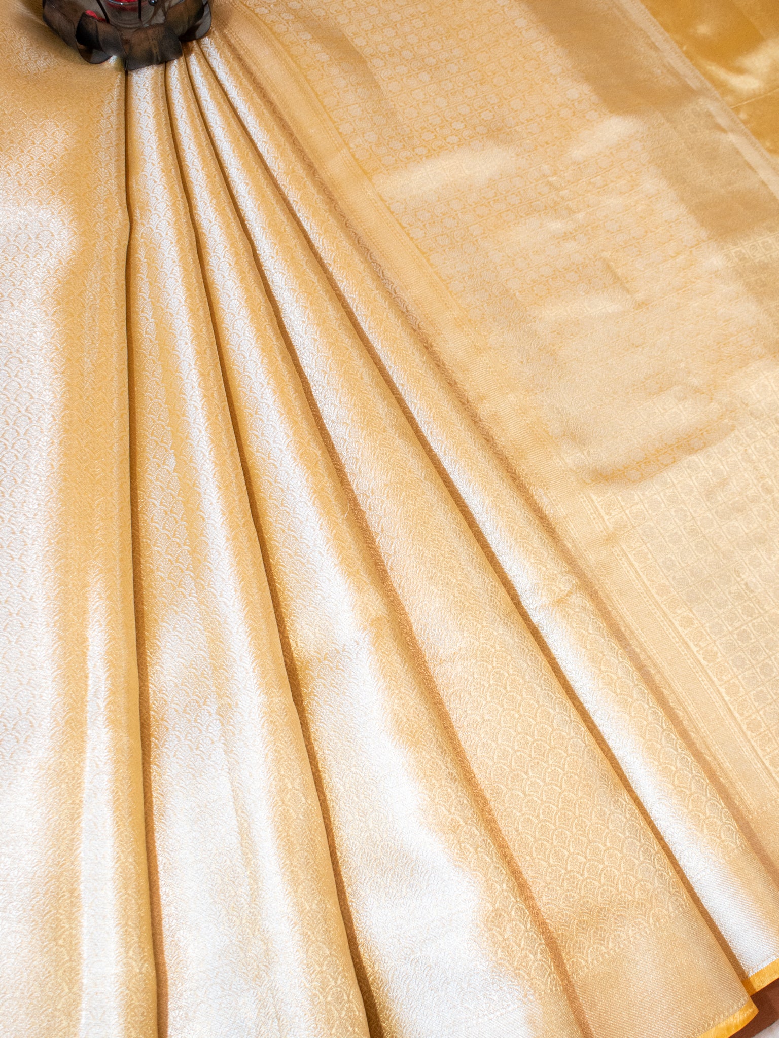 Banarasi Tissue Saree With Golden Weaving - Gold