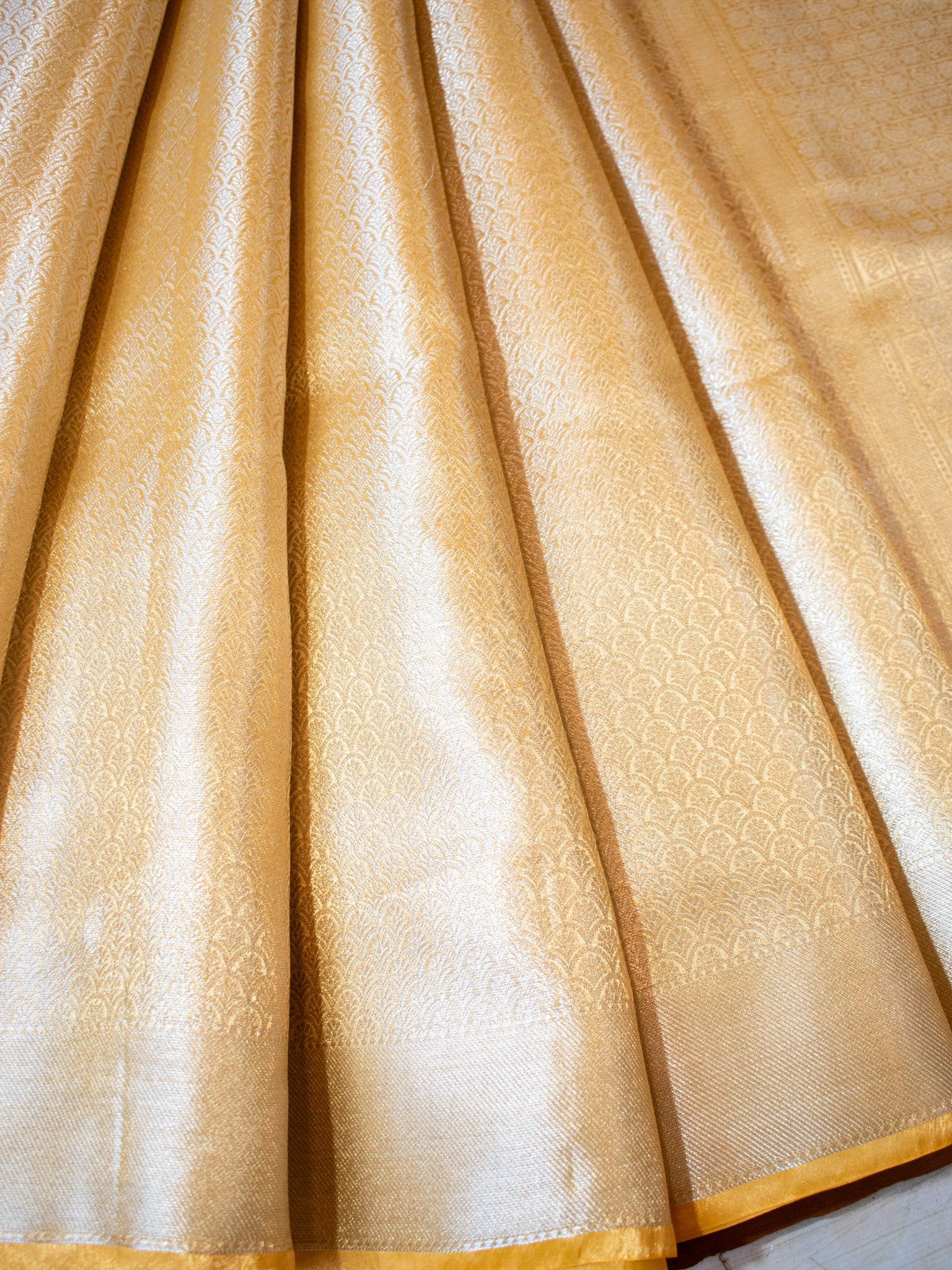 Banarasi Tissue Saree With Golden Weaving - Gold