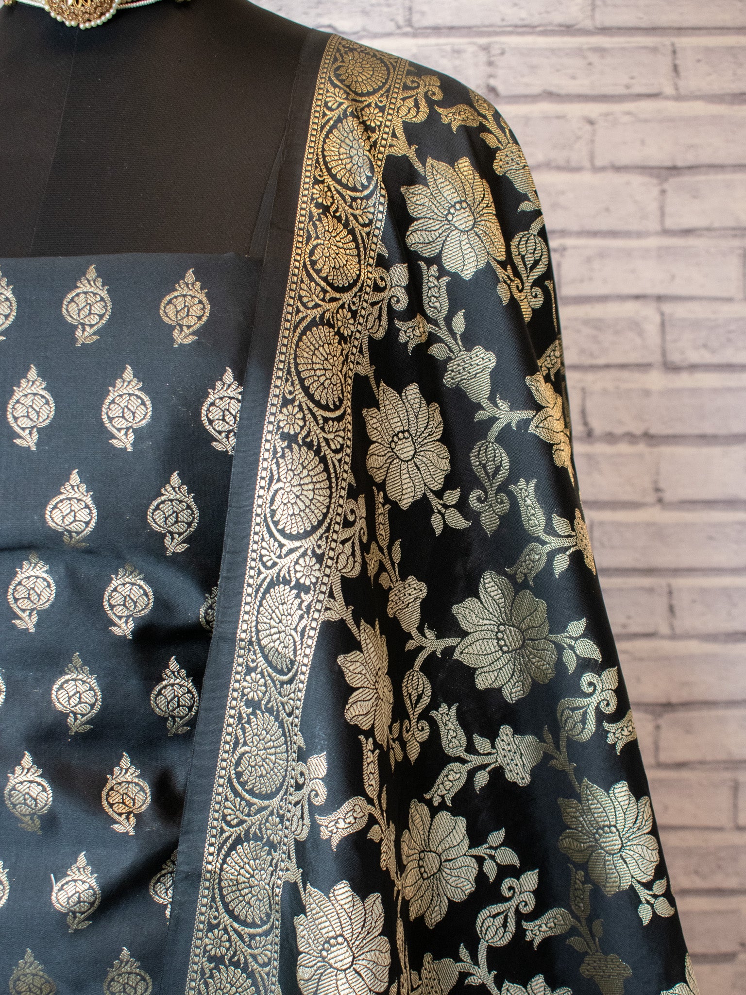 Banarasi Cotton Silk Salwar Kameez With Jaal Dupatta-Black