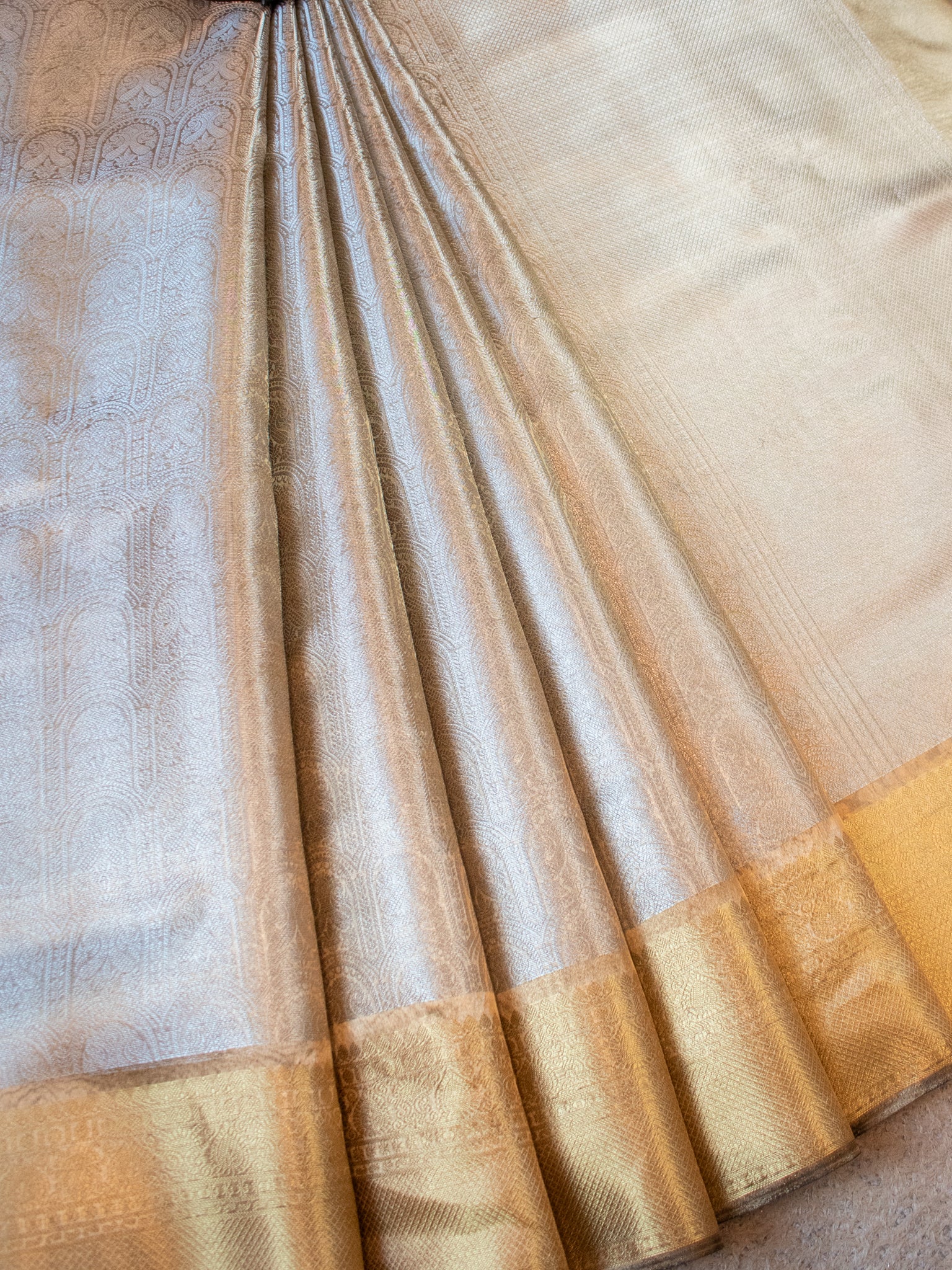Banarasi Tissue Saree With Weaving & Contrast Border- Grey