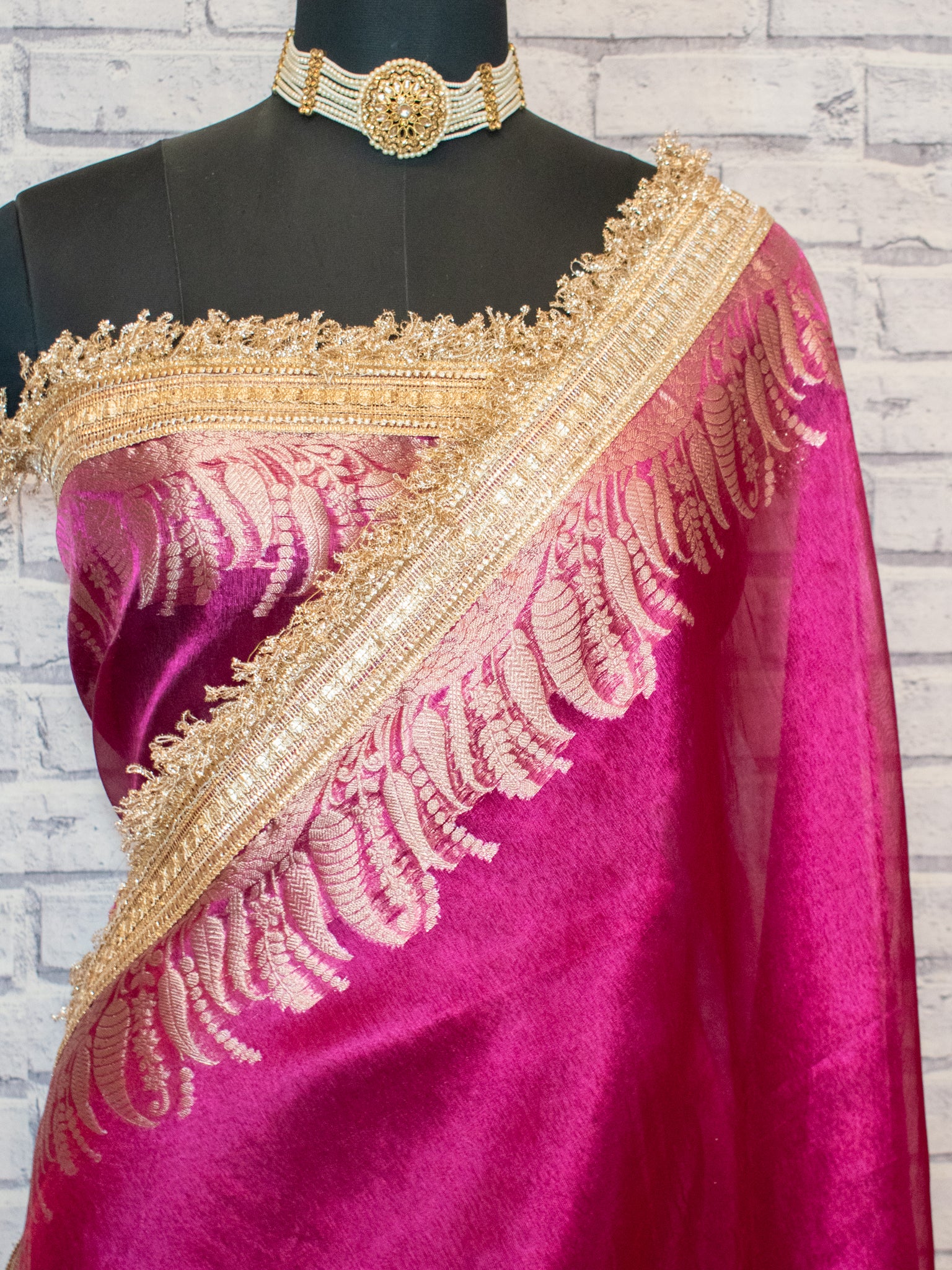 Banarasi Tissue Saree With Lace Border - Magenta