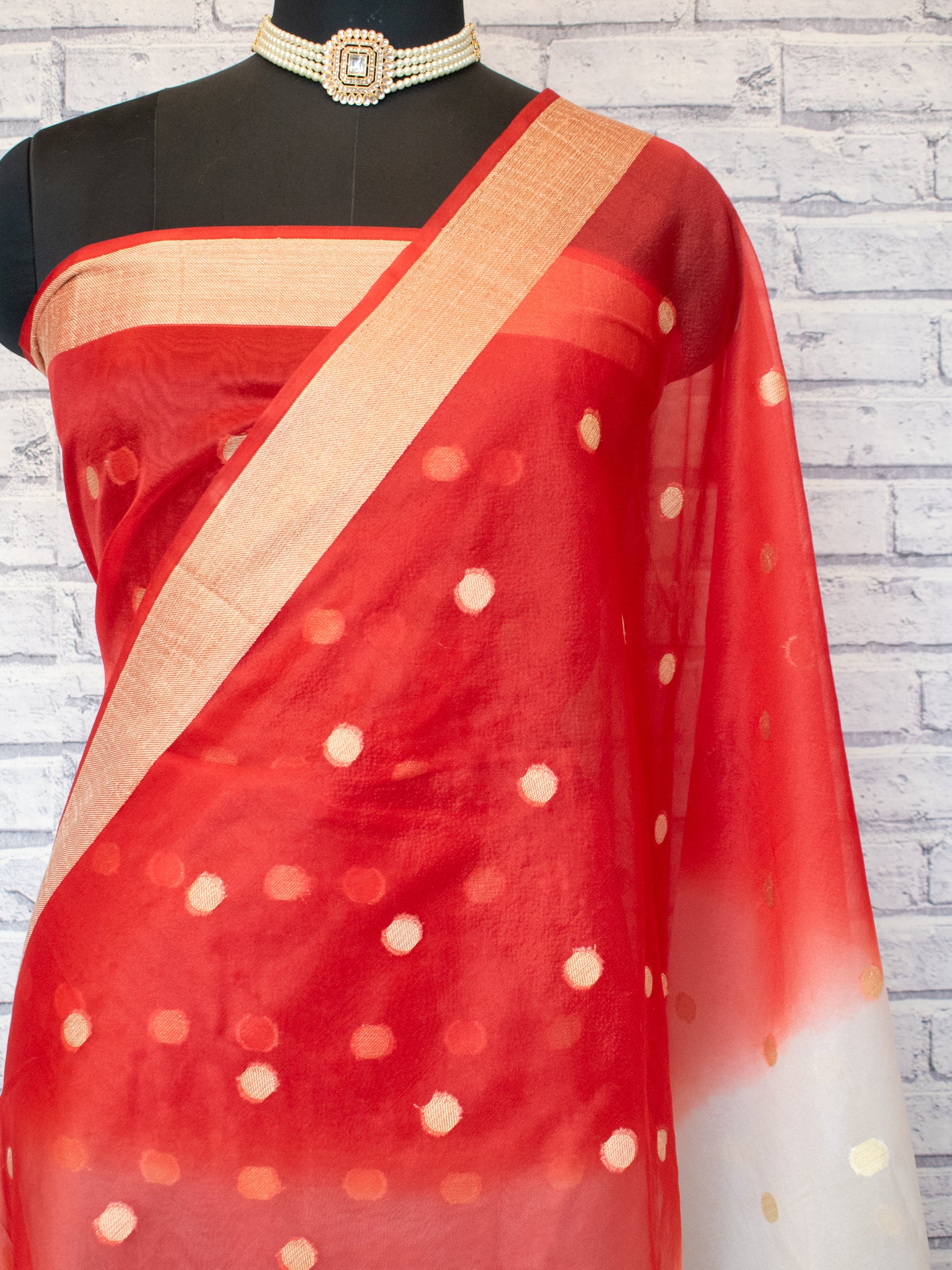 Banarasi Dual Shade Organza Saree With Weaving & Border - Red & White