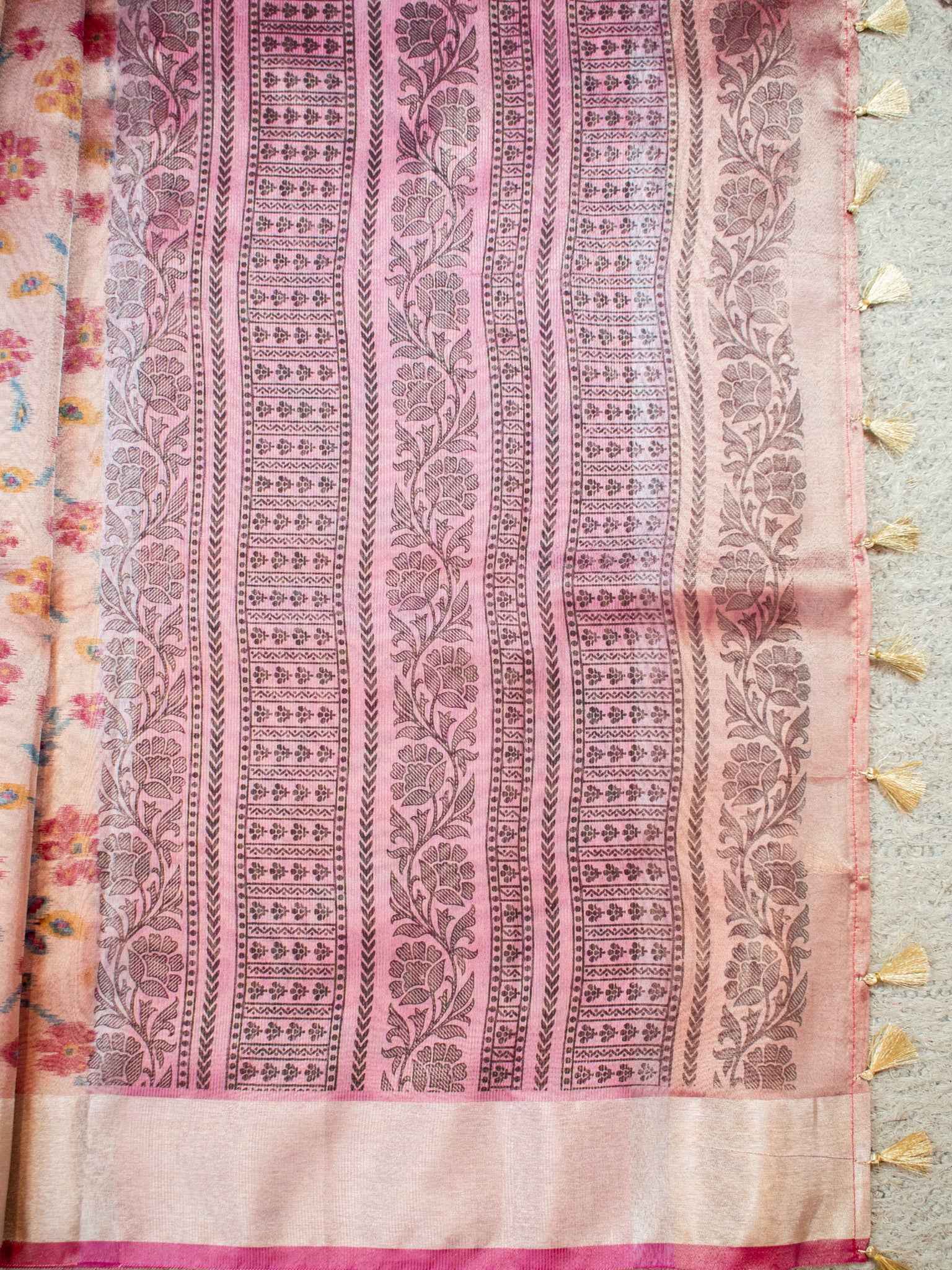 Banarasi Tissue Saree With Zari Weaving & Border-Pink