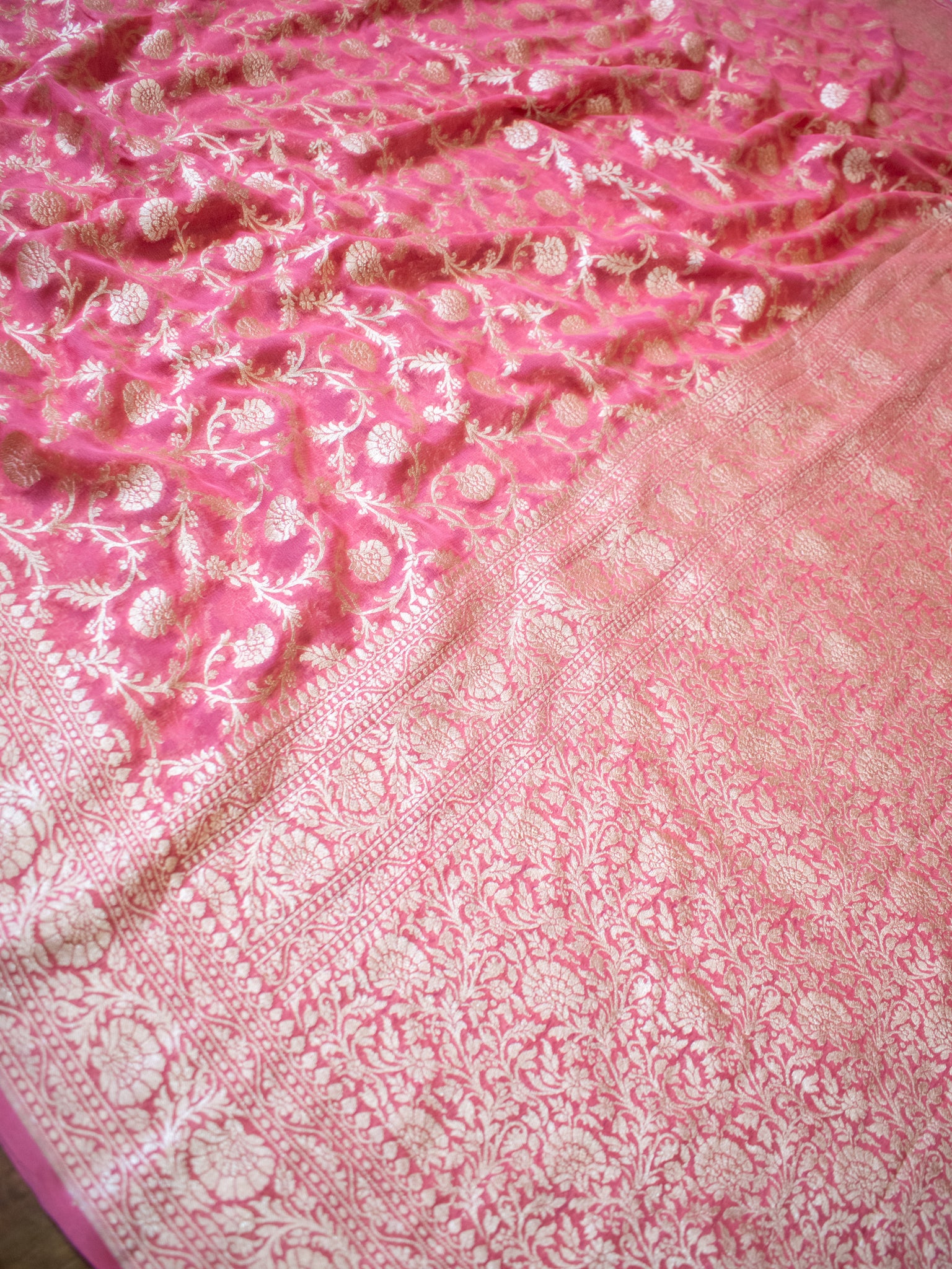 Banarasi Pure Khaddi Georgette Saree With Floral Jaal Zari Weaving- Peach