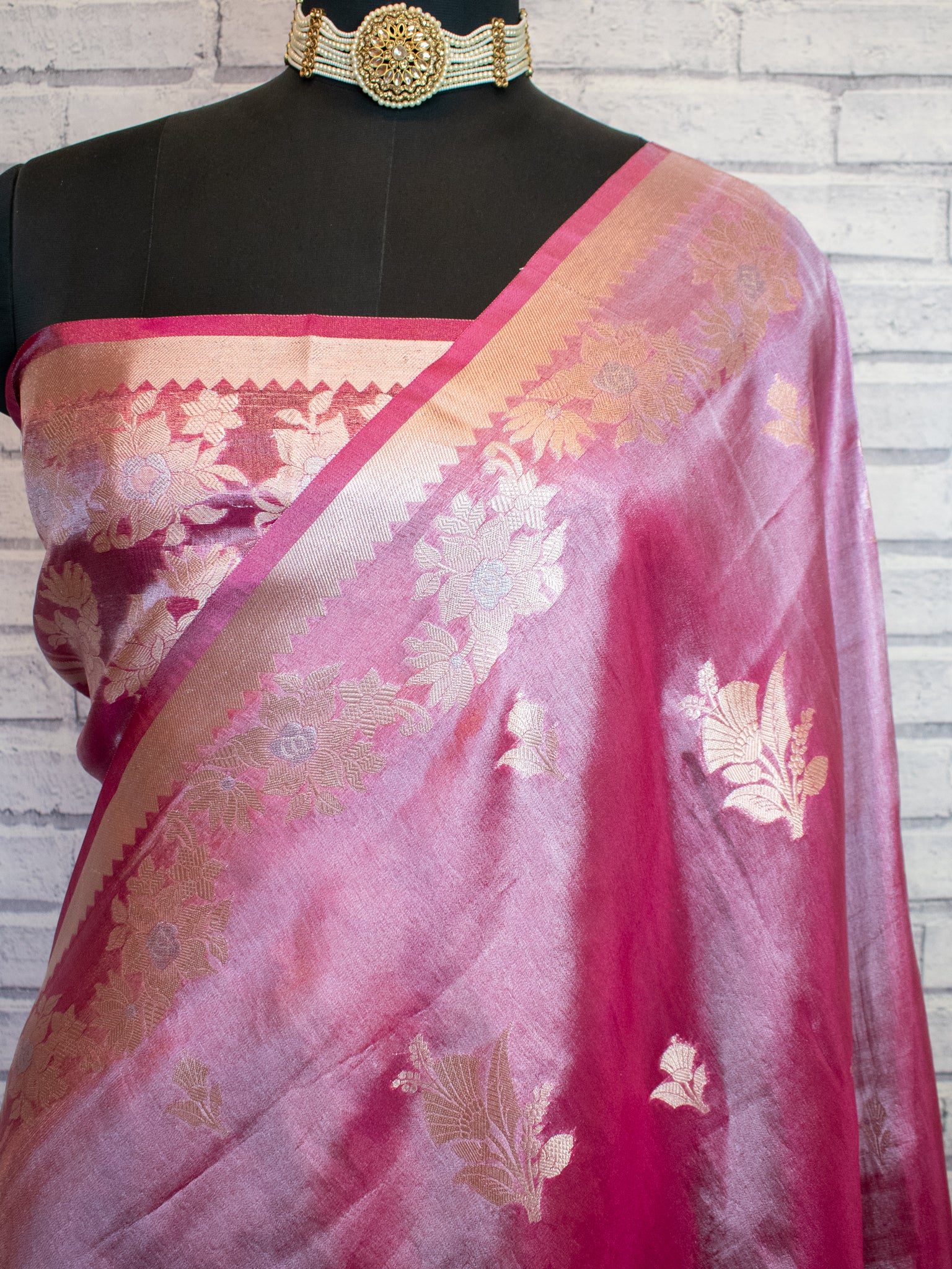 Banarasi Dual Tone Tissue Saree With Border - Pink