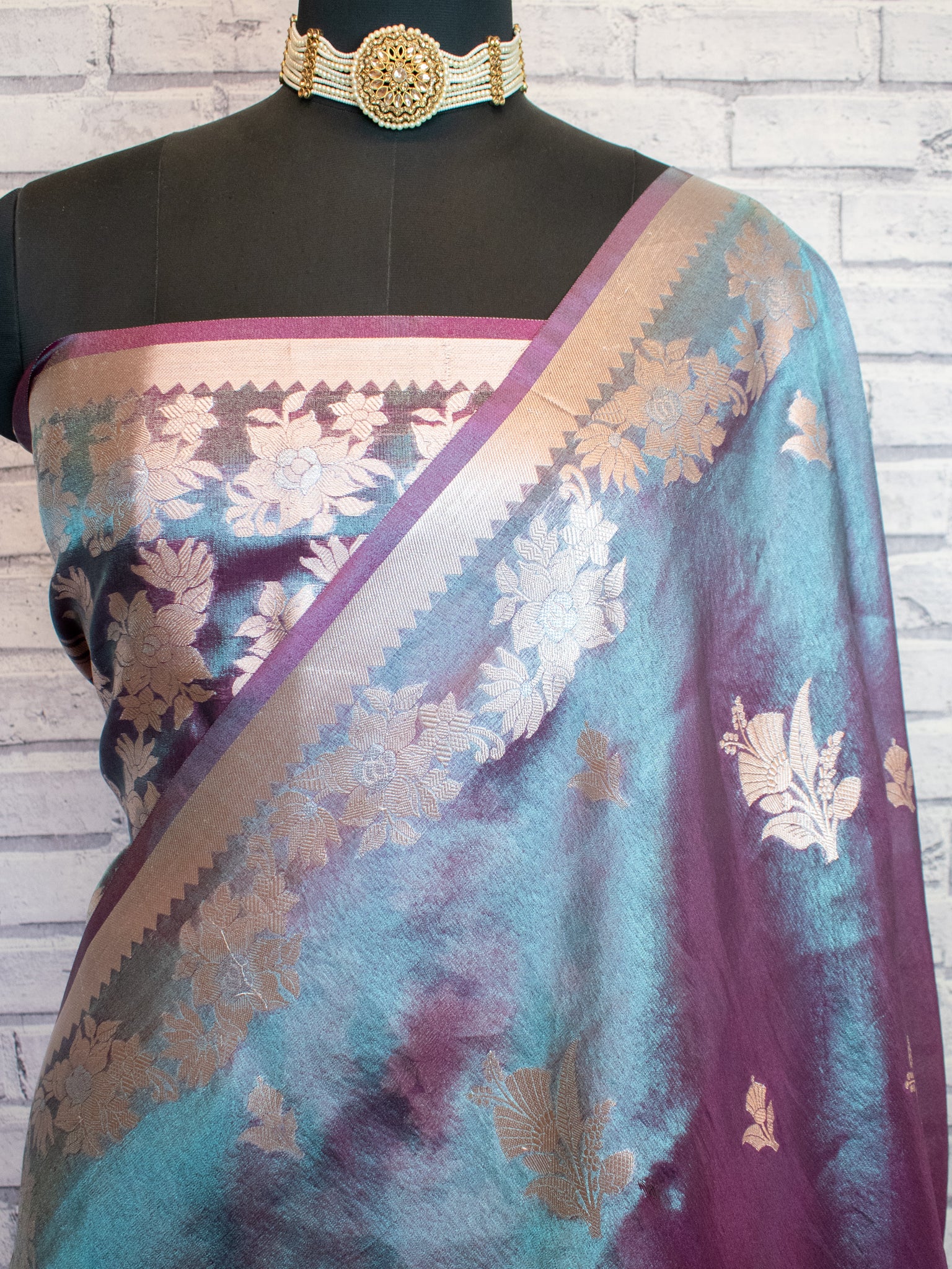 Banarasi Dual Tone Tissue Saree With Border - Teal Blue