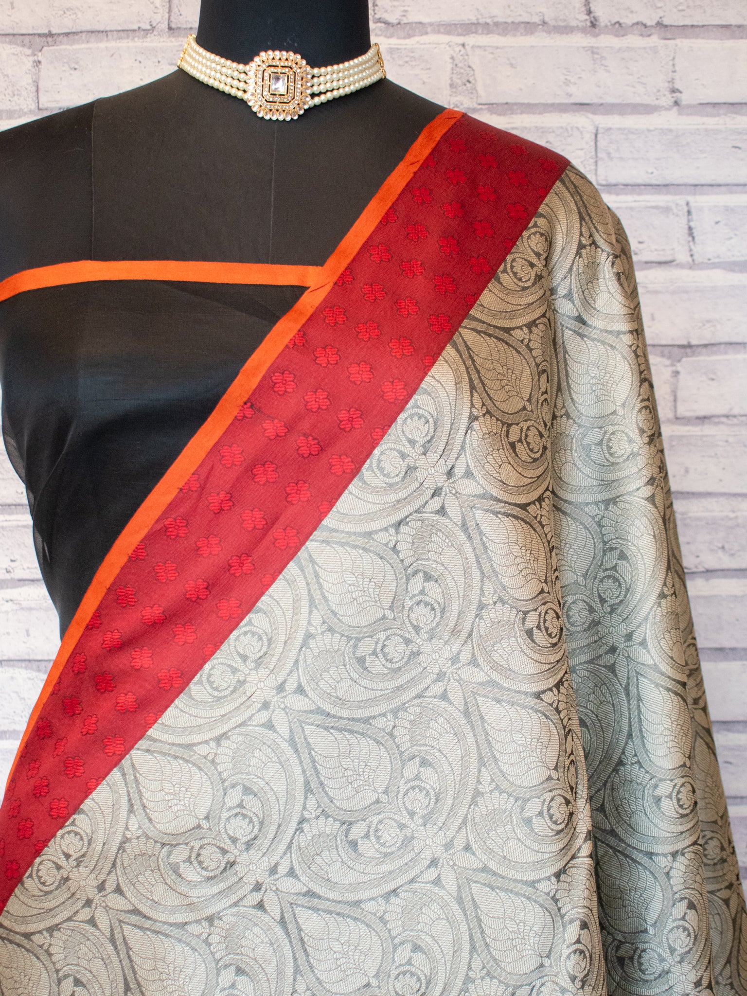 Banarasi Kora Saree With Tanchoi Weaving & Contrast border- Grey