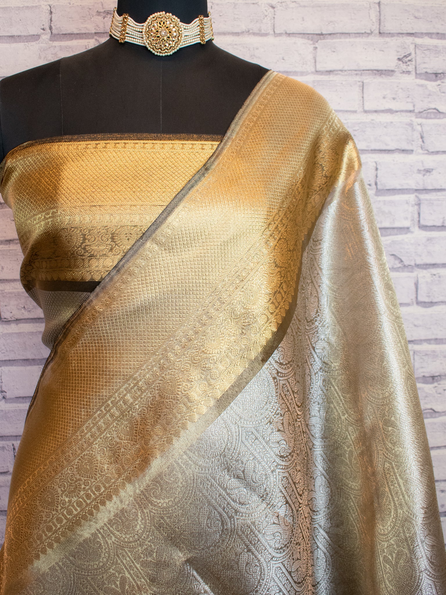 Banarasi Tissue Saree With Weaving & Contrast Border- Grey