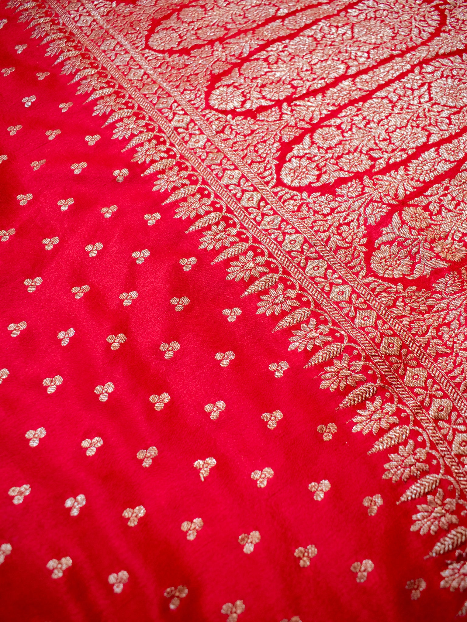 Banarasi Pure Khaddi Georgette Saree With Antique Zari Buti Weaving- Red