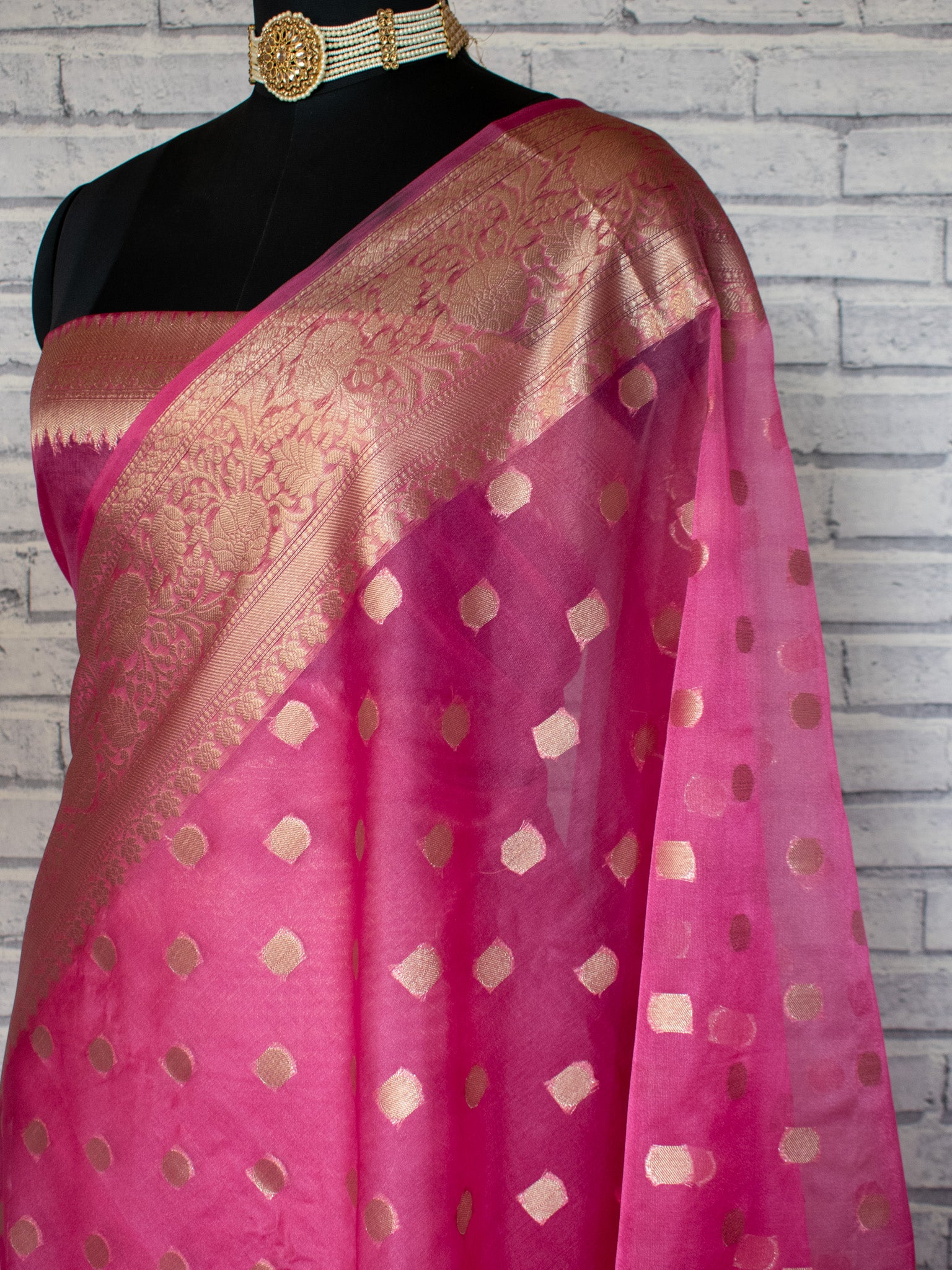 Banarasi Semi Chiffon Saree Silver Zari Buti Weaving-Pink