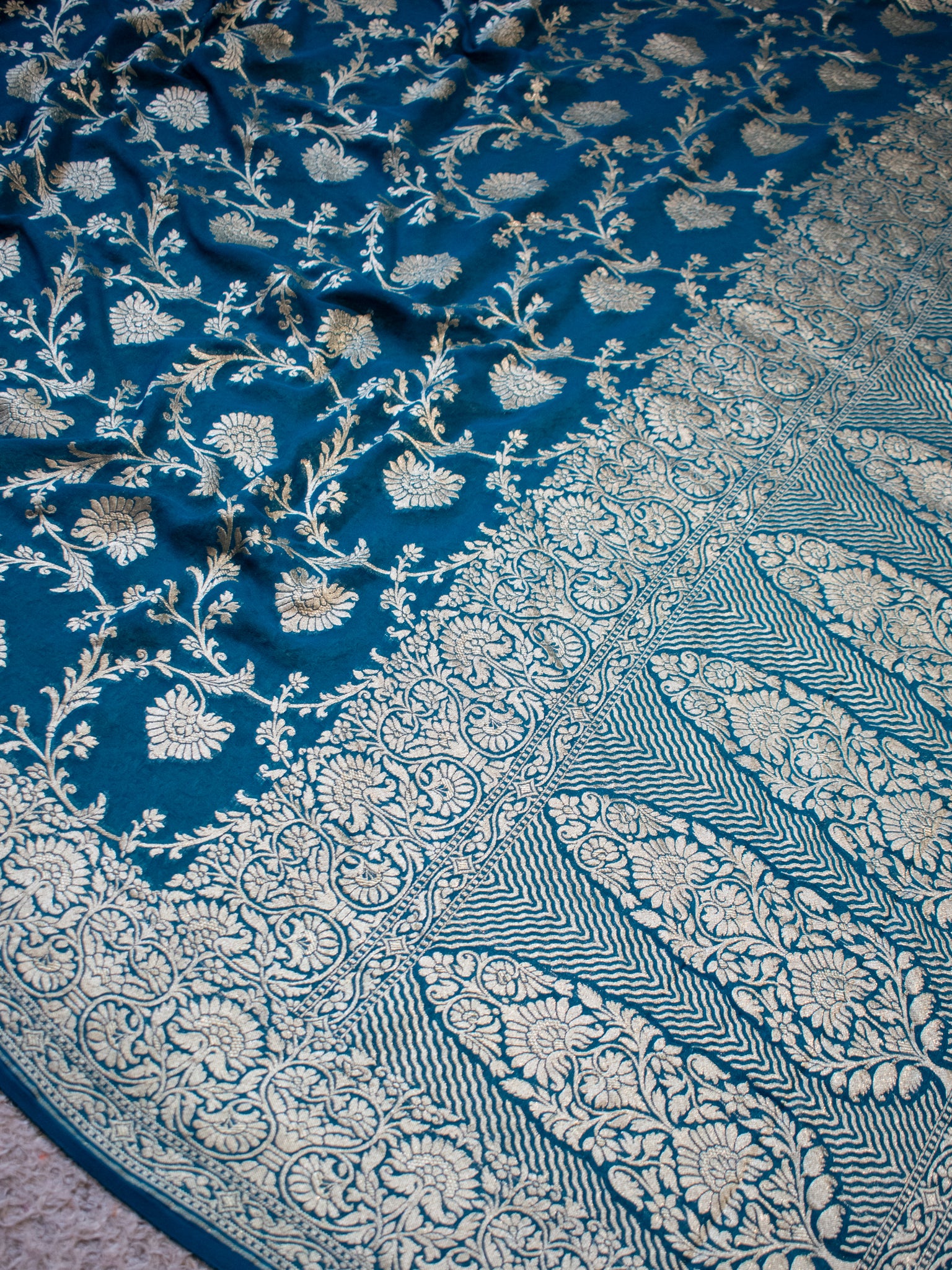 Banarasi Pure Khaddi Georgette Saree With Floral Jaal Zari Weaving- Teal