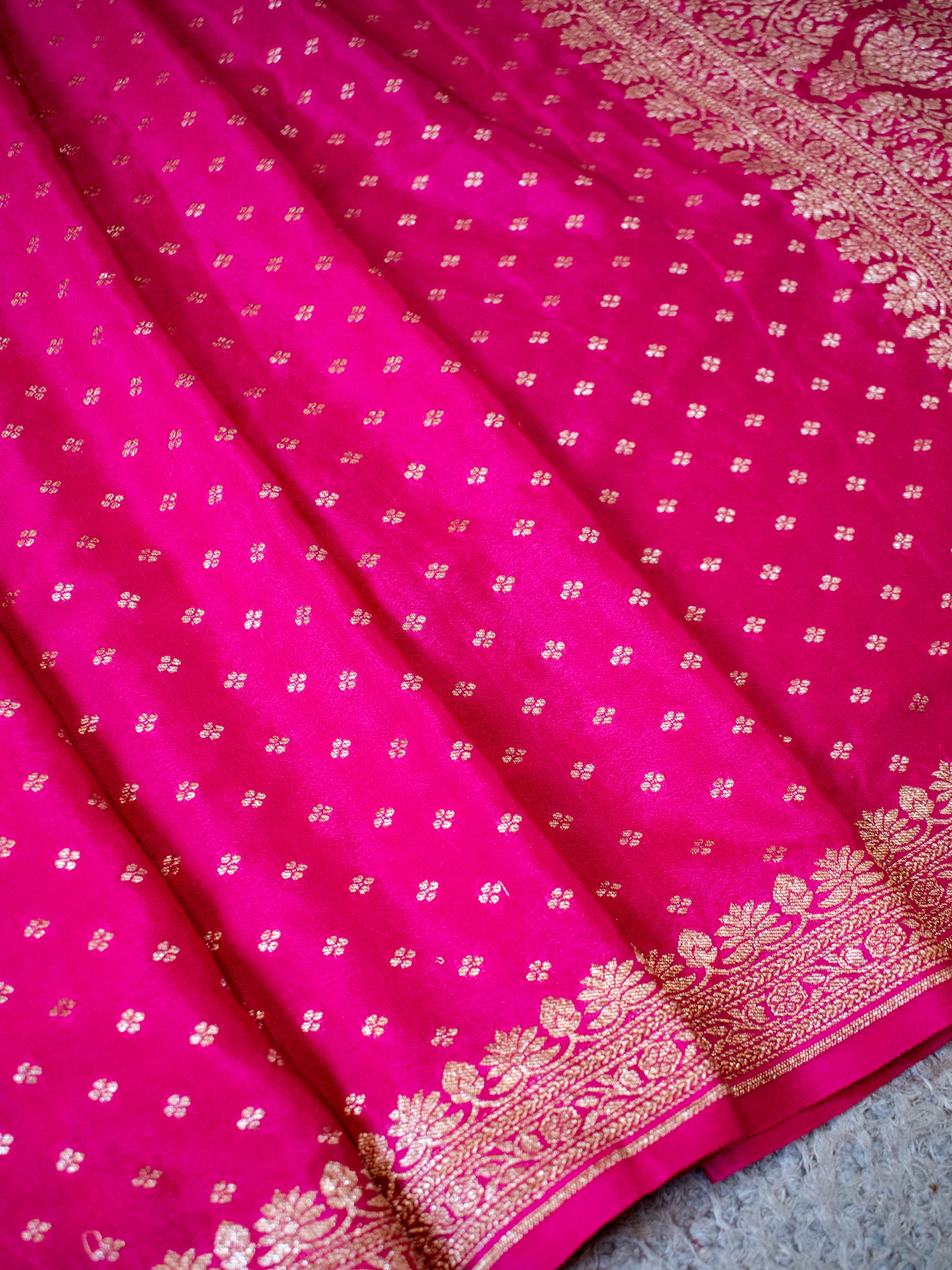 Banarasi Pure Khaddi Georgette Saree With Antique Zari Buti Weaving- Pink