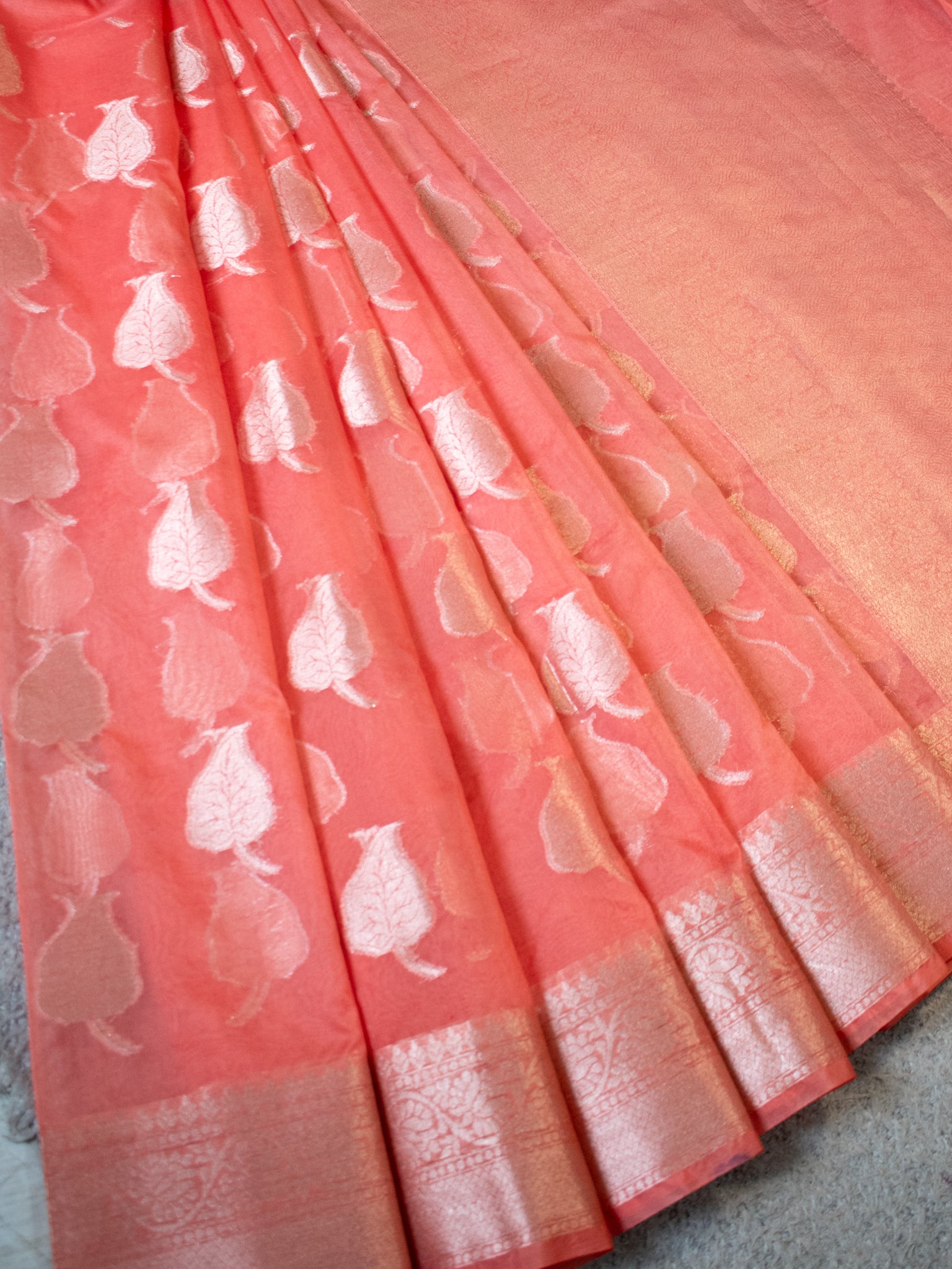 Banarasi Organza Saree With Silver Buti & Border- Peach