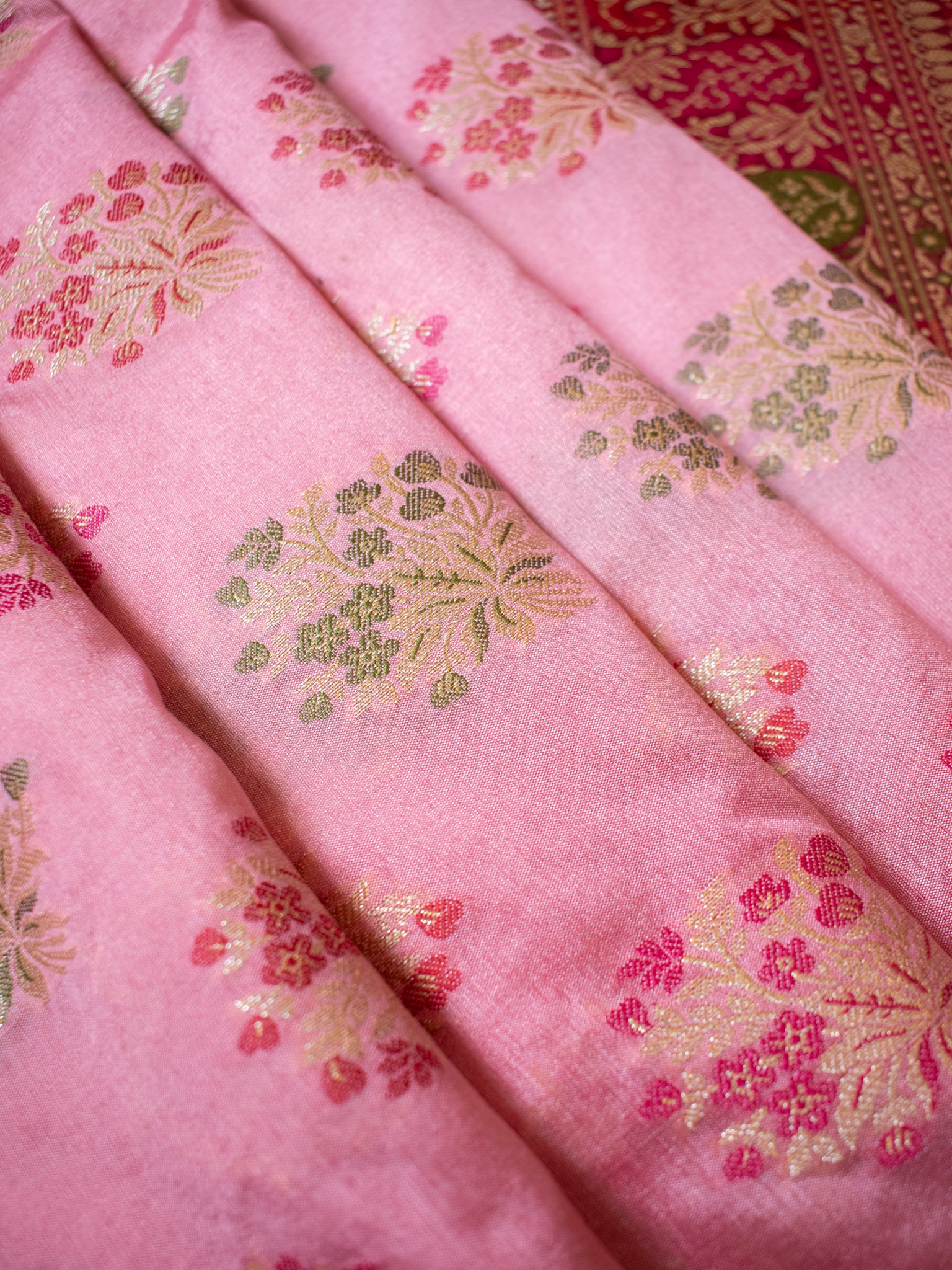 Banarasi Semi Georgette Saree With Resham Work and Border - Pink
