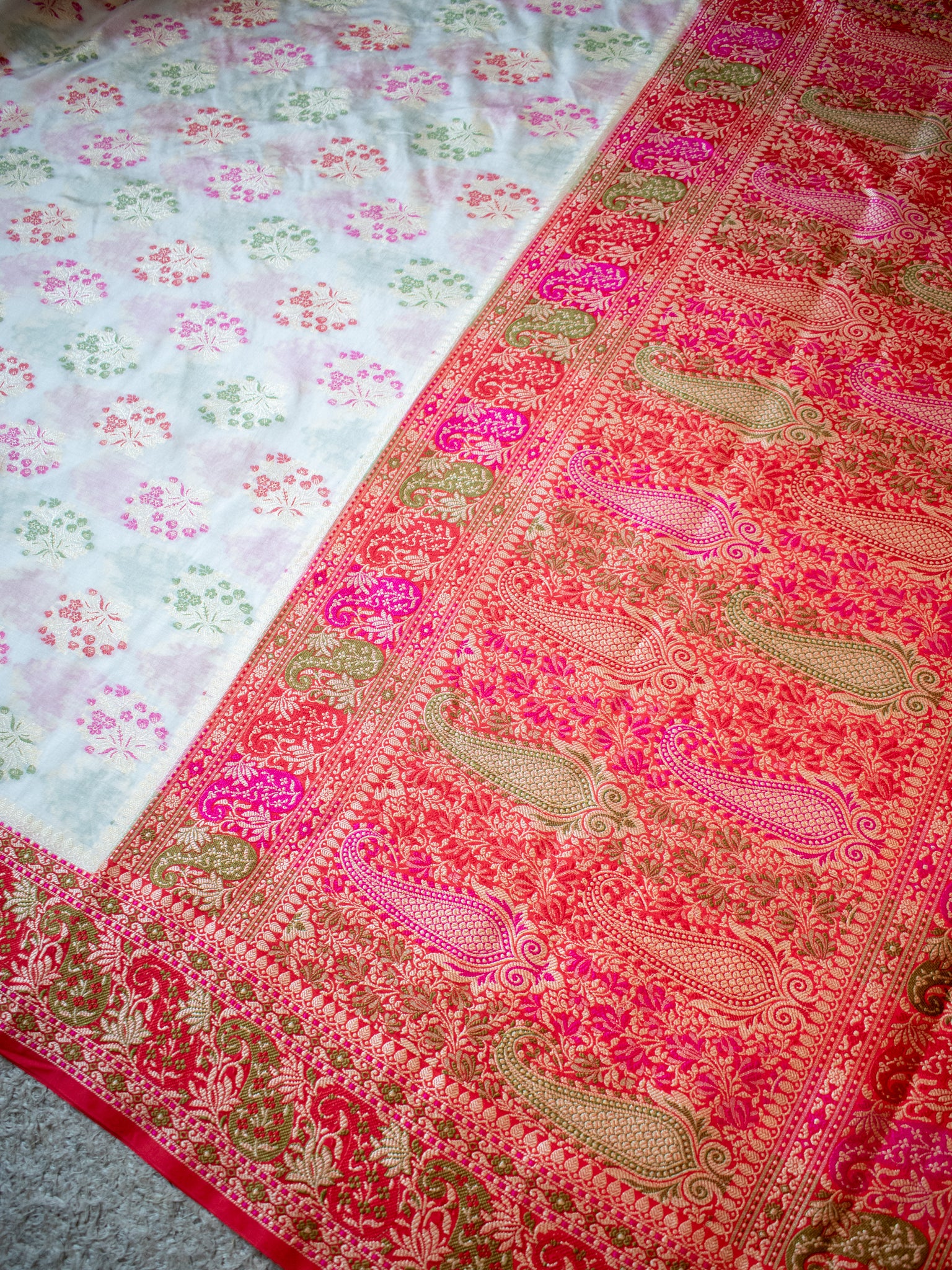 Banarasi Semi Georgette Saree With Resham Work and Border - White