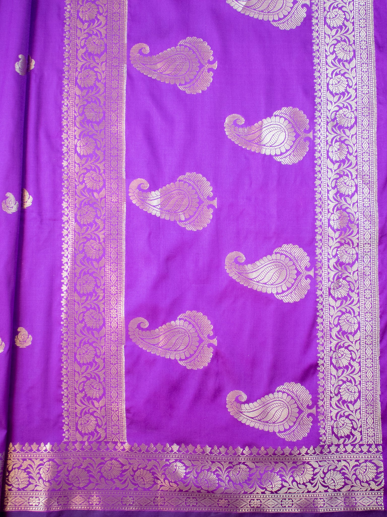 Banarasi Semi Silk Saree With Buti Zari Weaving & Border - Purple