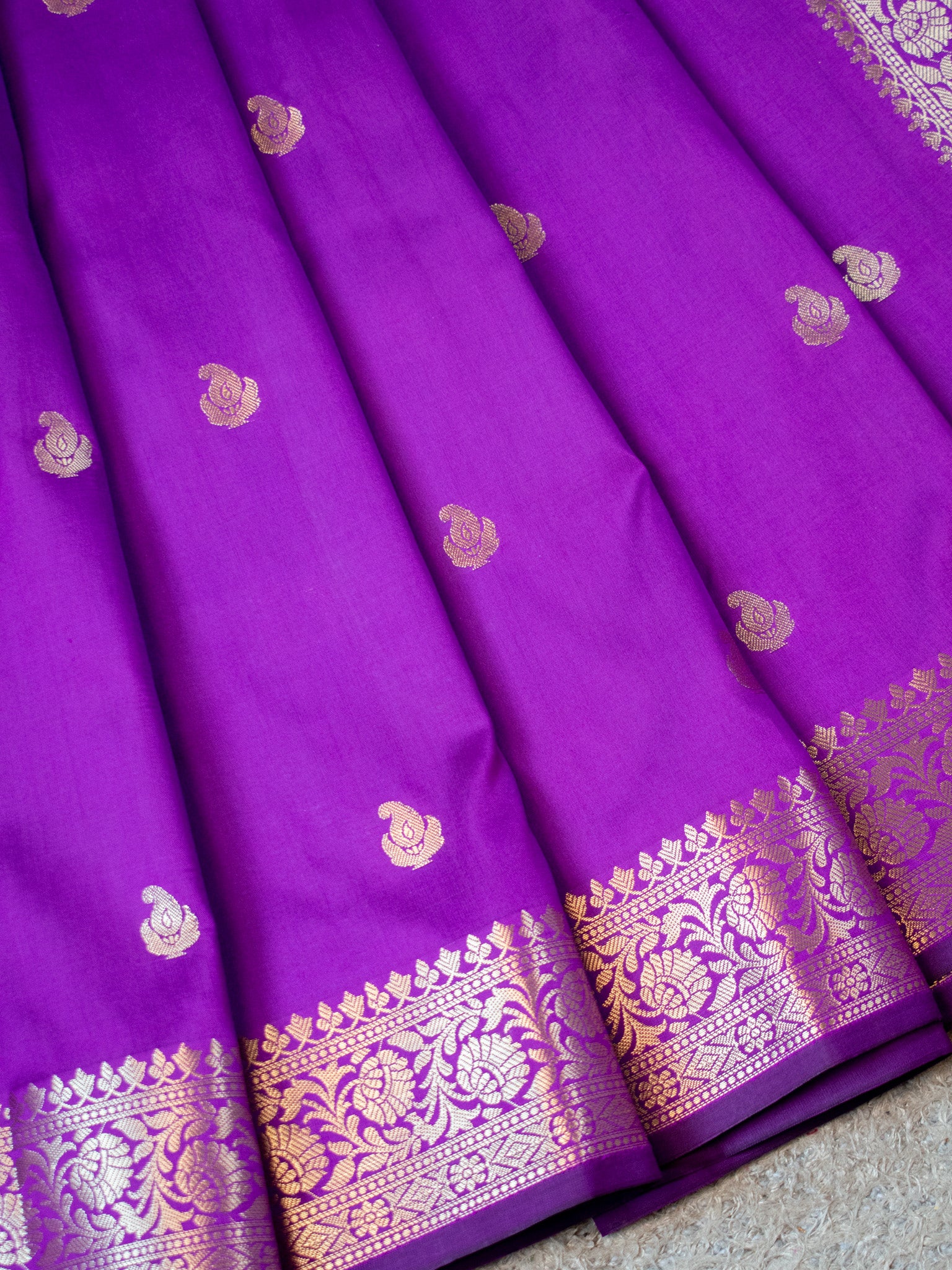 Banarasi Semi Silk Saree With Buti Zari Weaving & Border - Purple