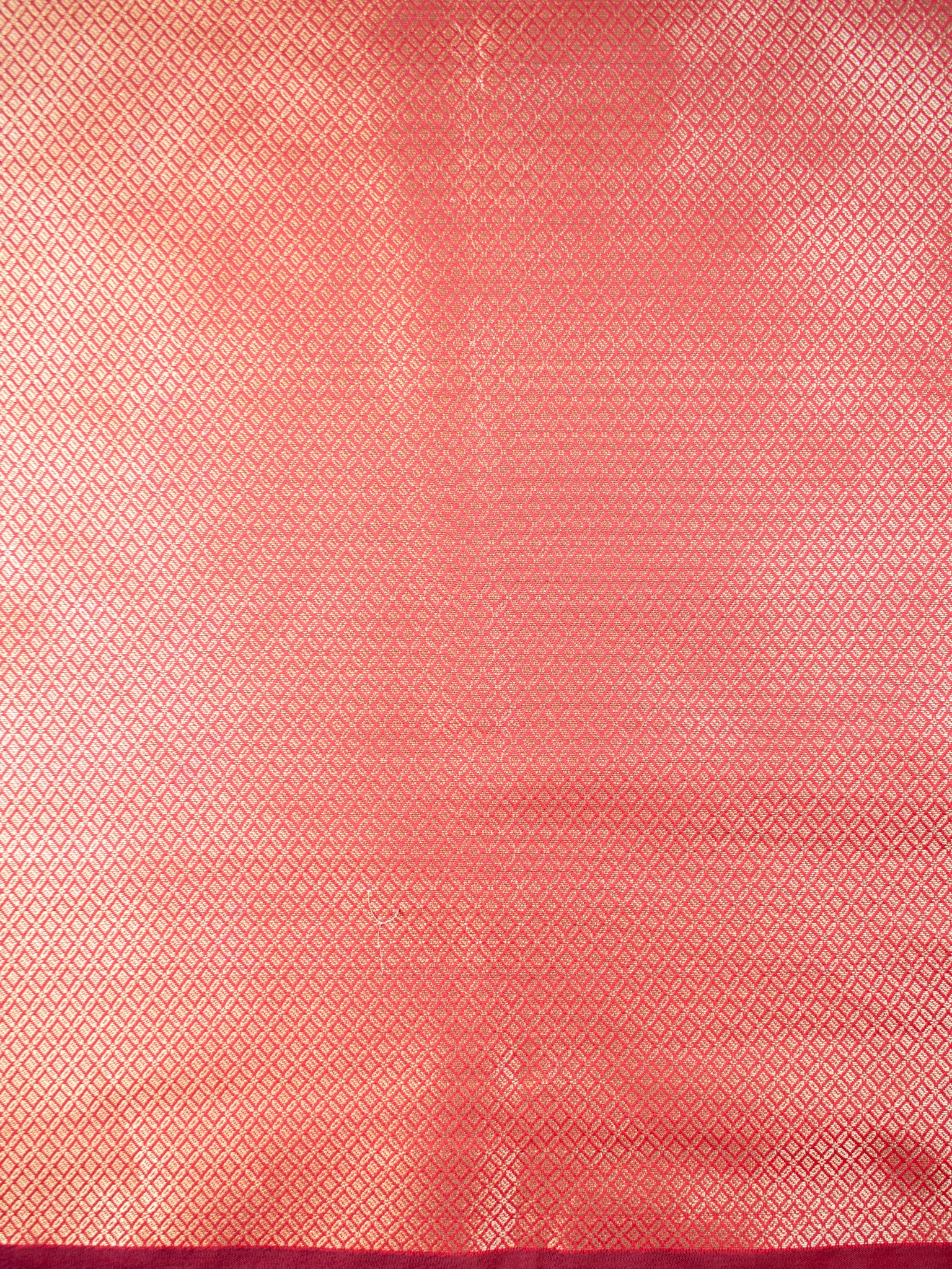 Banarasi Semi Silk Saree With Buti Zari Weaving & Border - Red