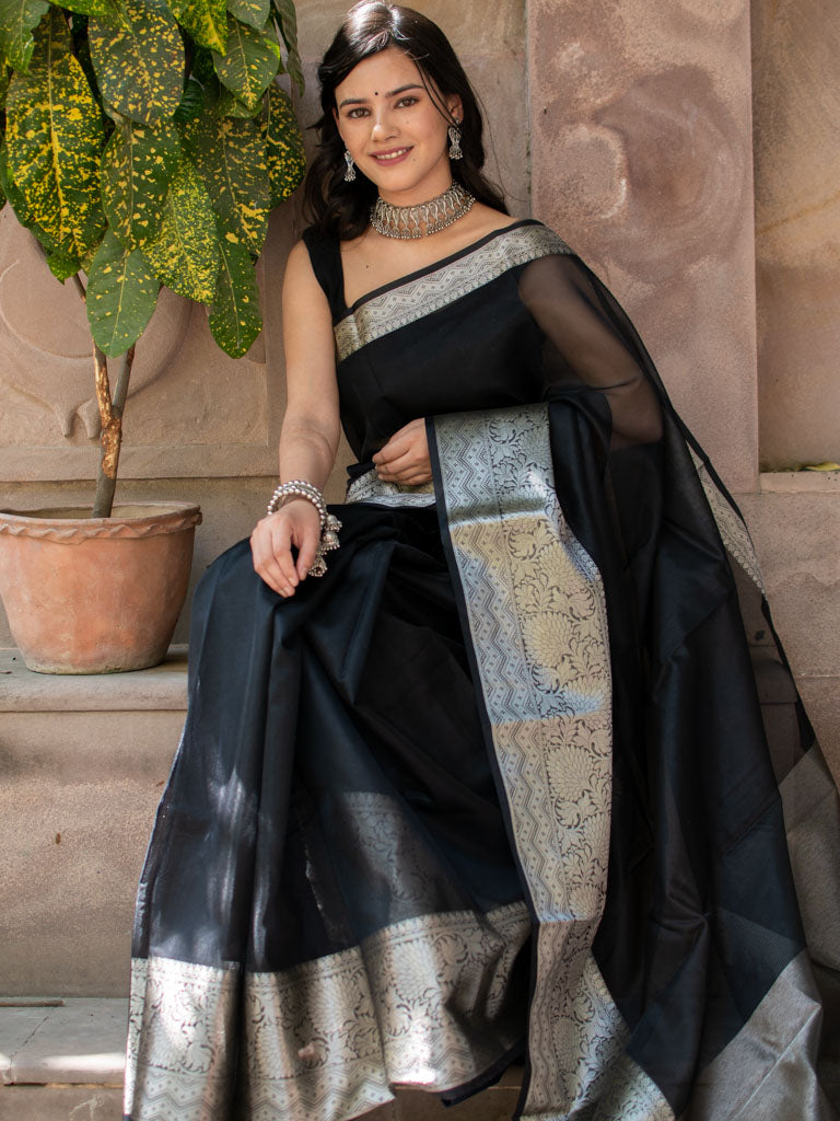 Banarasi Plain Organza Saree With Antique Zari Weaving-Black